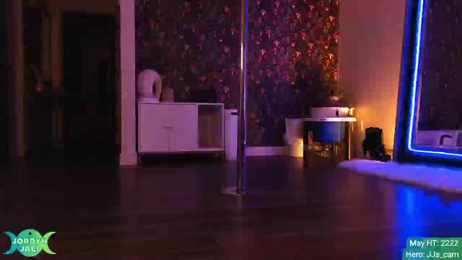 Gallery image thumbnail from JordynJaci's myfreecams stream on, 05/19/2025, 07:09 image 7 of 20