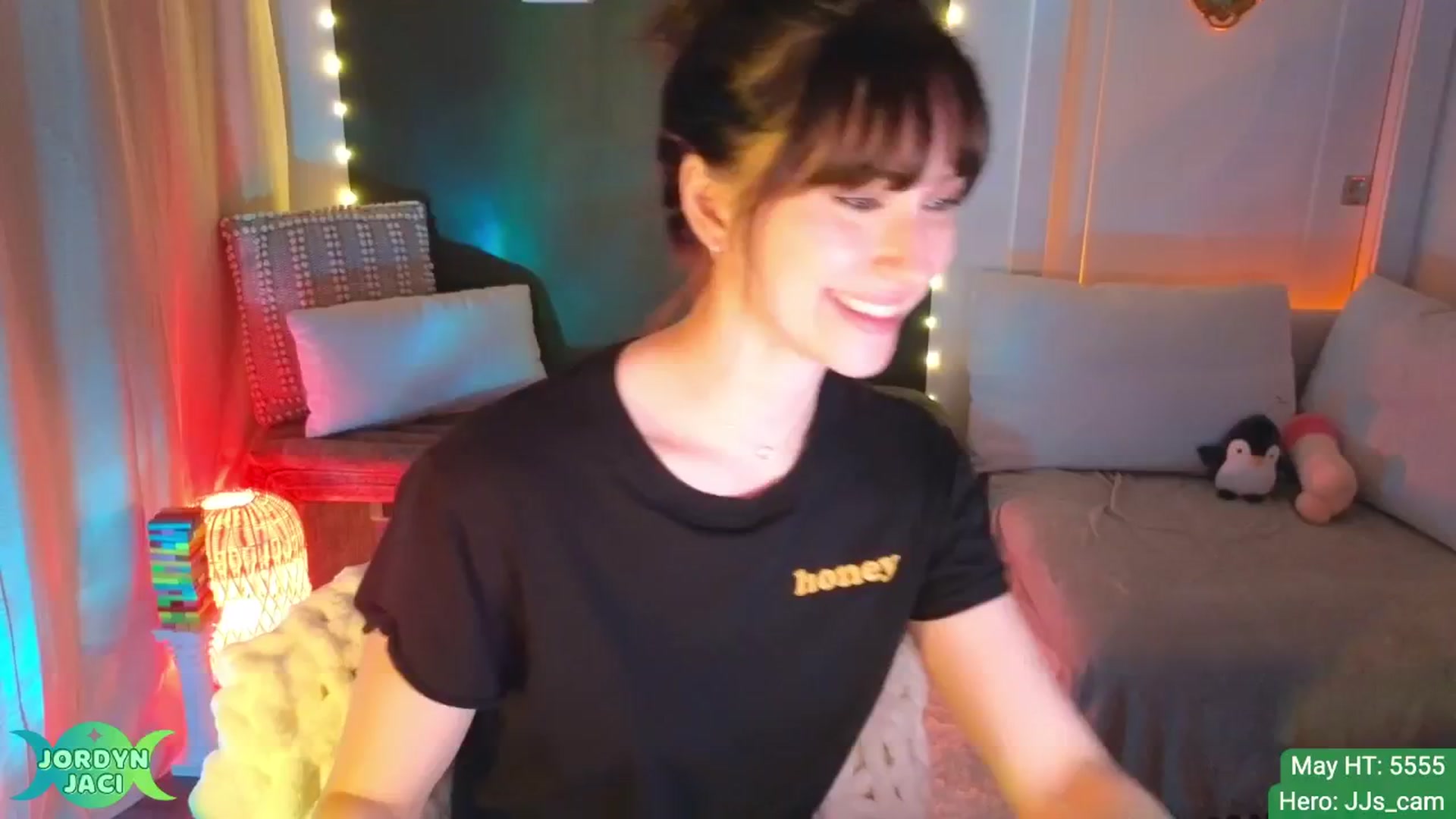 Gallery image thumbnail from JordynJaci's myfreecams stream on, 05/21/2025, 02:14 image 19 of 20