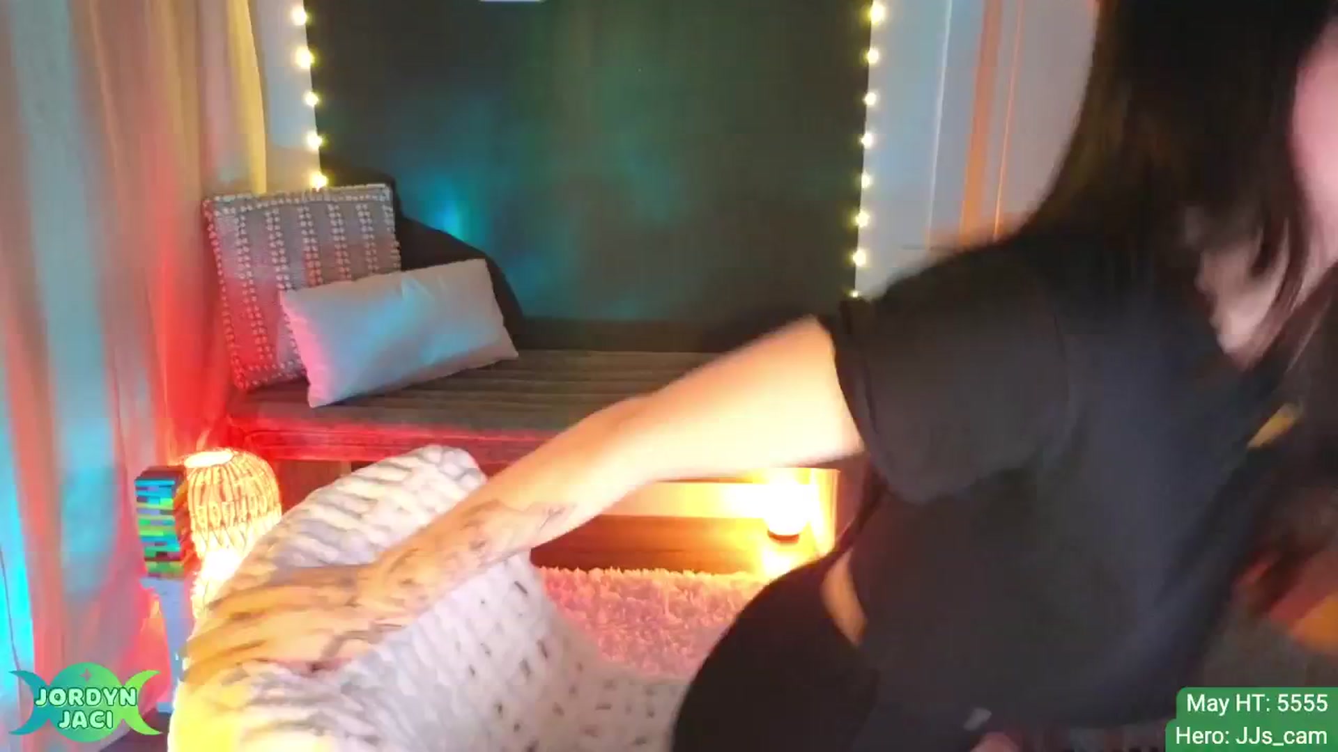Gallery image thumbnail from JordynJaci's myfreecams stream on, 05/21/2025, 02:14 image 1 of 20
