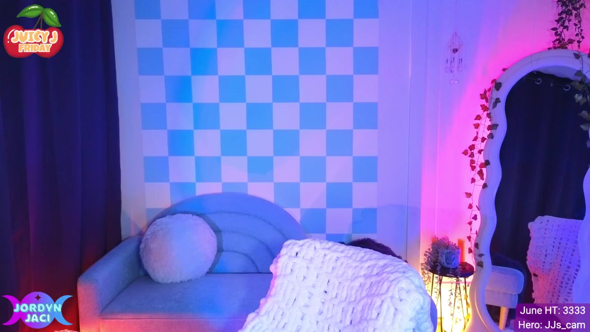 Gallery image thumbnail from JordynJaci's myfreecams stream on, 06/07/2025, 05:06 image 10 of 20