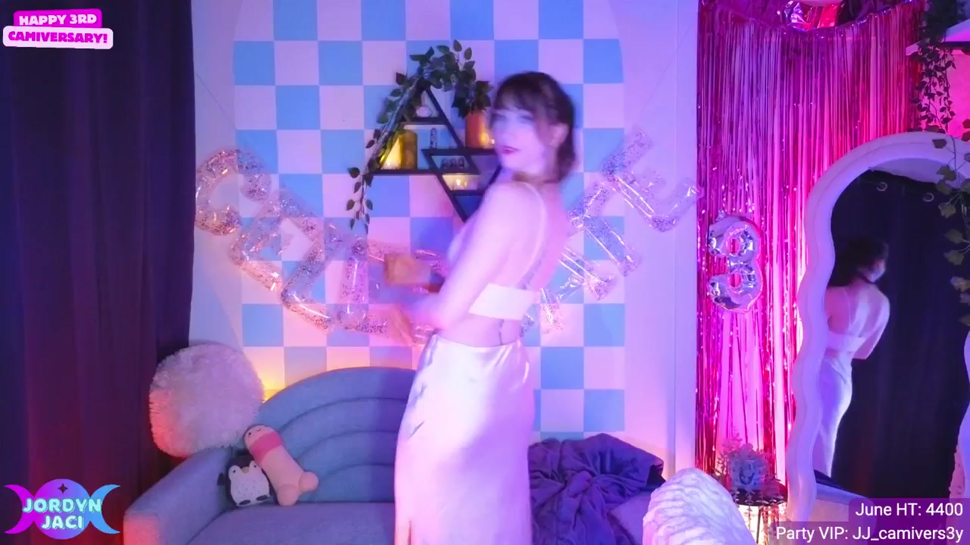 Gallery image thumbnail from JordynJaci's myfreecams stream on, 06/16/2025, 05:02 image 9 of 20