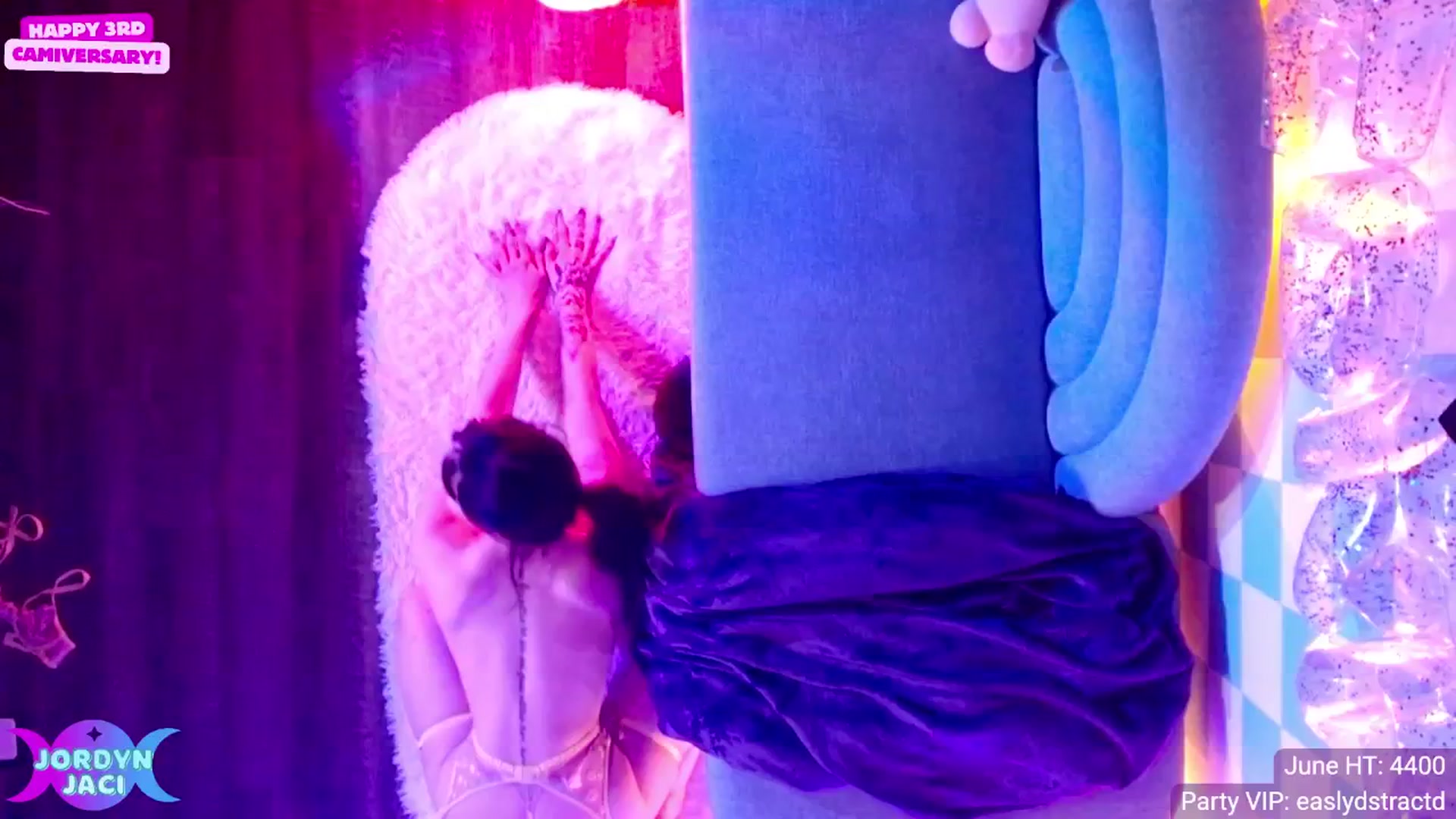 Gallery image thumbnail from JordynJaci's myfreecams stream on, 06/16/2025, 05:02 image 18 of 20