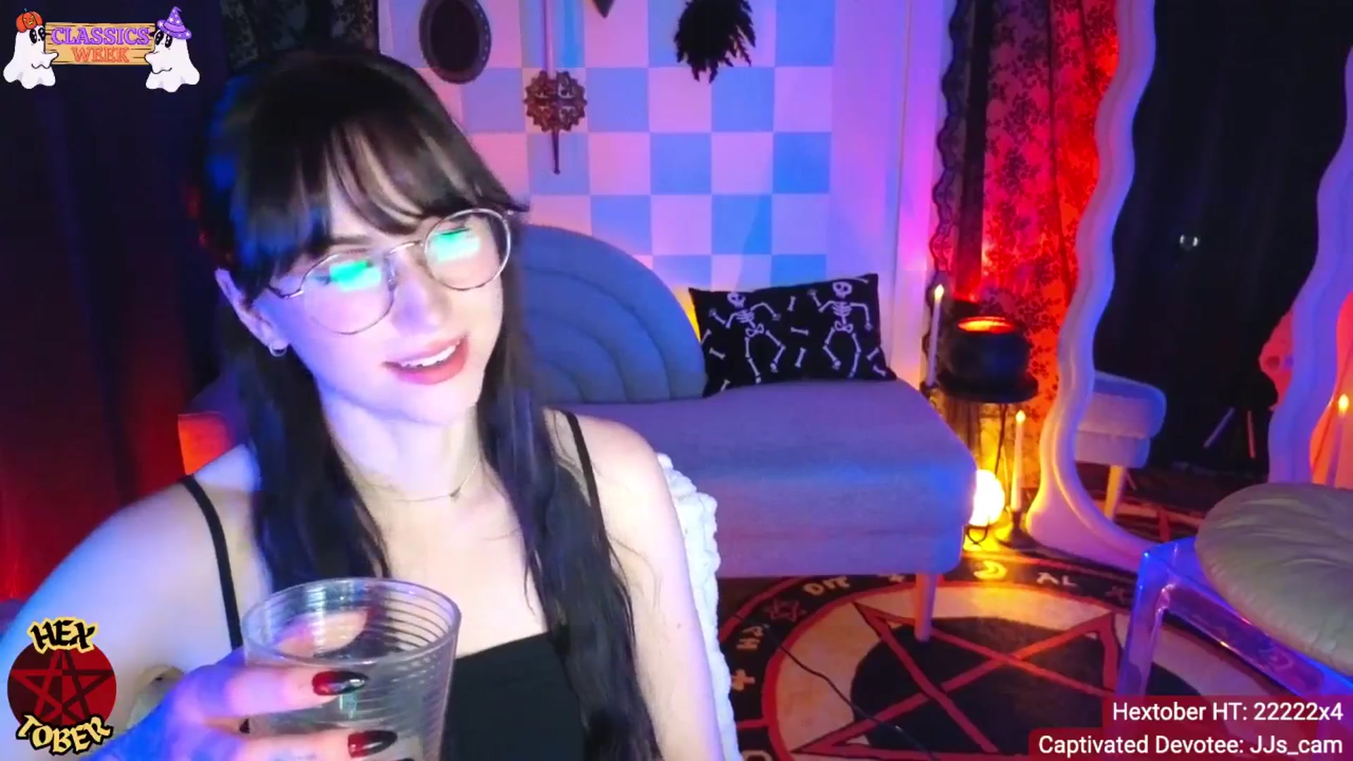 Gallery image thumbnail from JordynJaci's myfreecams stream on, 10/13/2025, 04:32 image 10 of 20