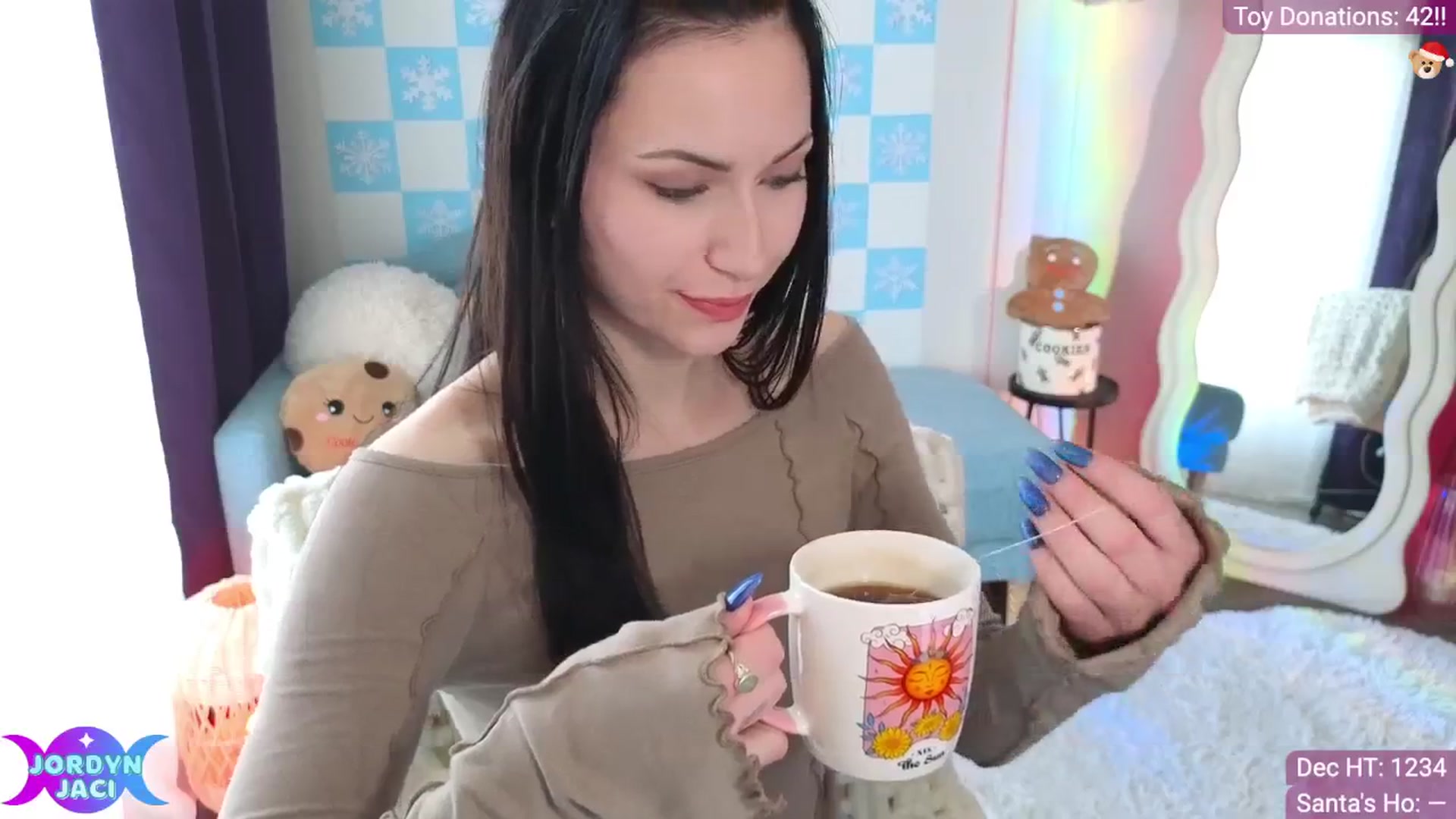 Gallery image thumbnail from JordynJaci's myfreecams stream on, 12/03/2025, 17:31 image 9 of 20