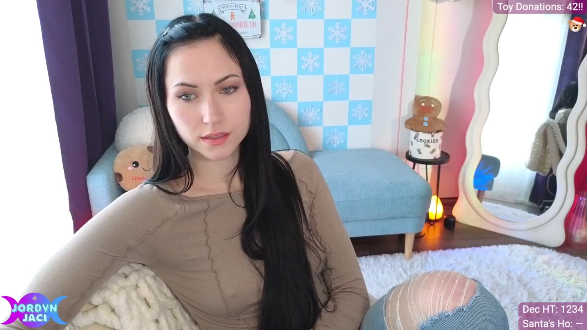 Gallery image thumbnail from JordynJaci's myfreecams stream on, 12/03/2025, 17:31 image 2 of 20