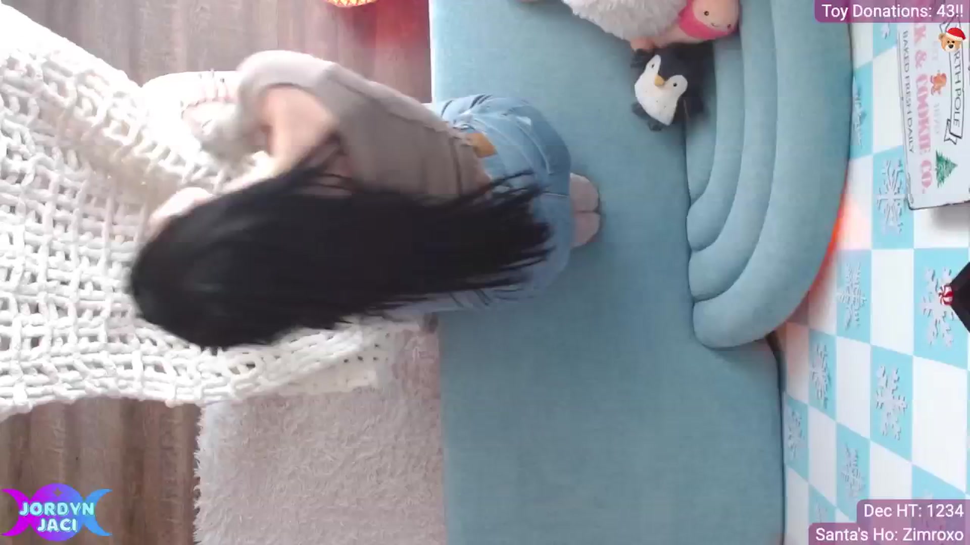 Gallery image thumbnail from JordynJaci's myfreecams stream on, 12/03/2025, 18:07 image 17 of 20
