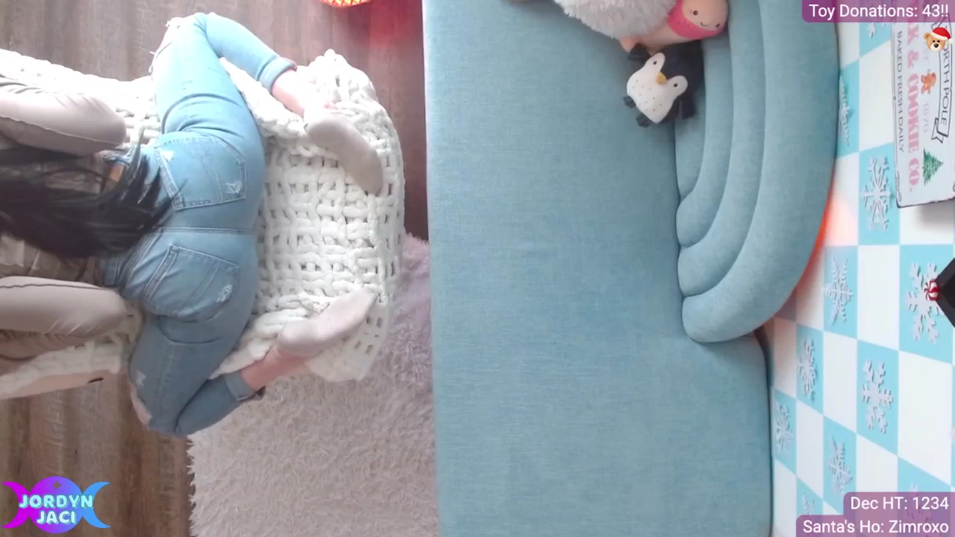 Gallery image thumbnail from JordynJaci's myfreecams stream on, 12/03/2025, 18:07 image 15 of 20