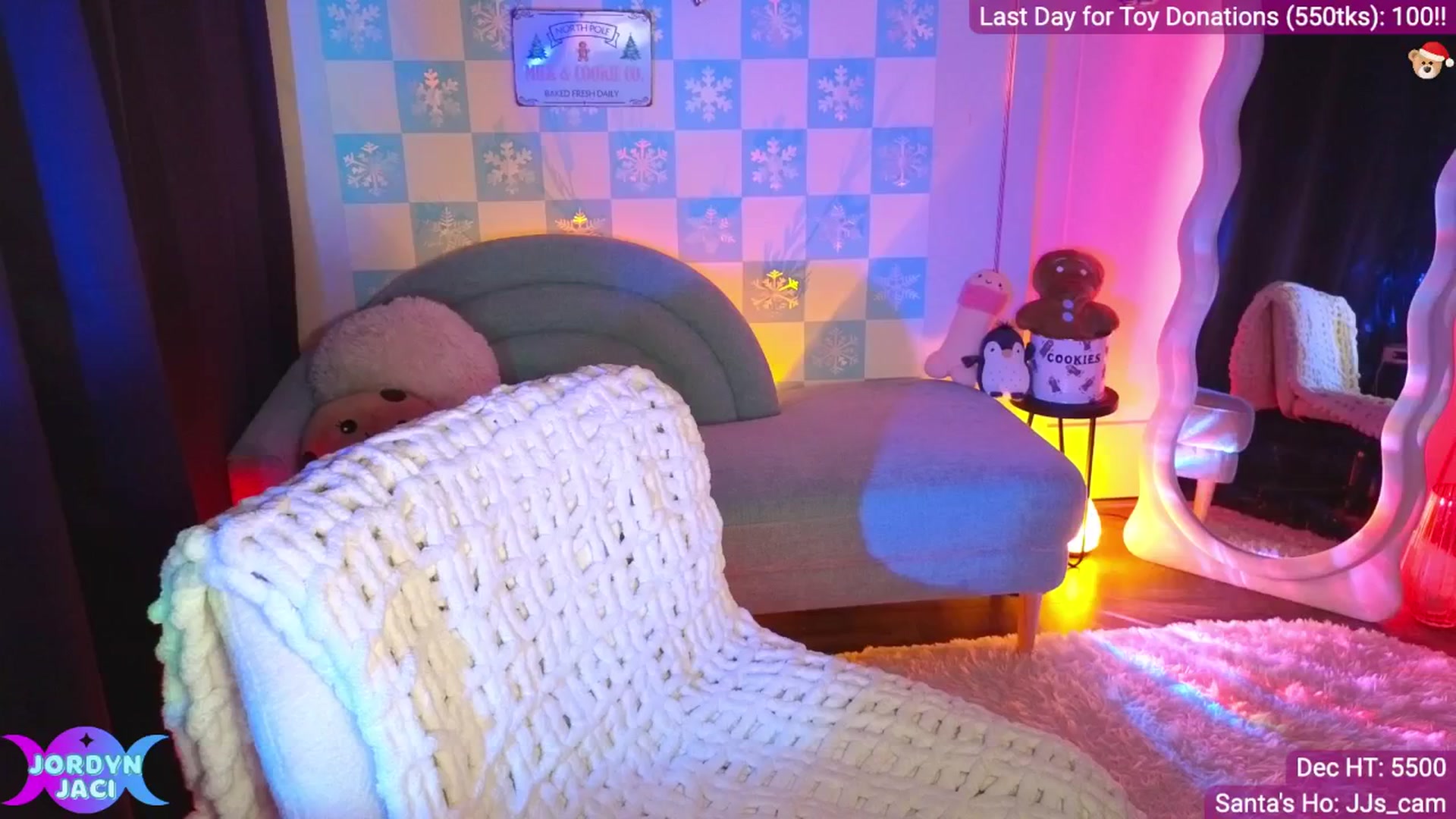 Gallery image thumbnail from JordynJaci's myfreecams stream on, 12/15/2025, 04:11 image 15 of 20