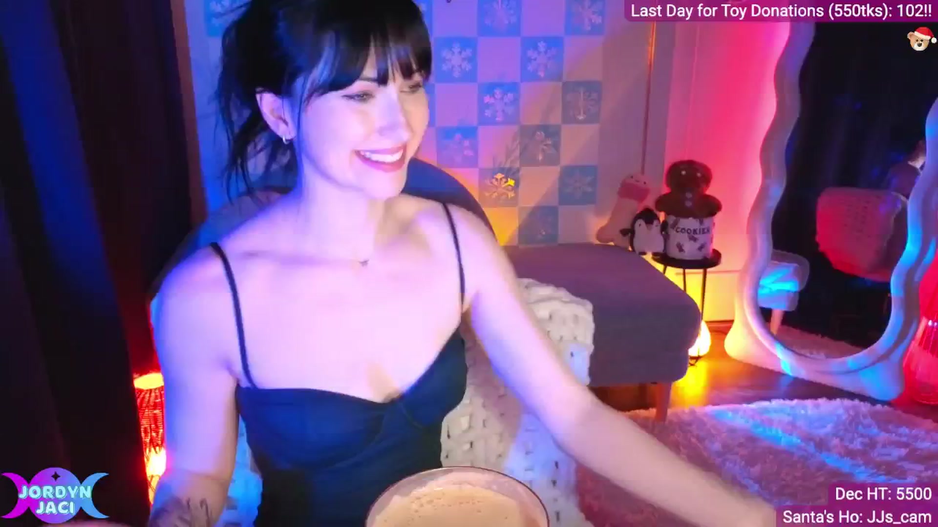 Gallery image thumbnail from JordynJaci's myfreecams stream on, 12/15/2025, 04:11 image 18 of 20