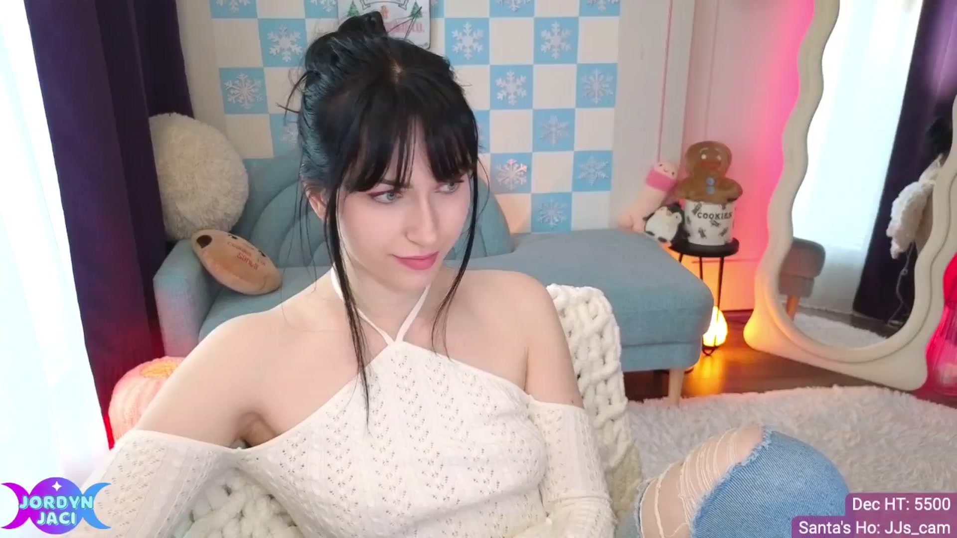 Gallery image thumbnail from JordynJaci's myfreecams stream on, 12/17/2025, 19:16 image 14 of 20