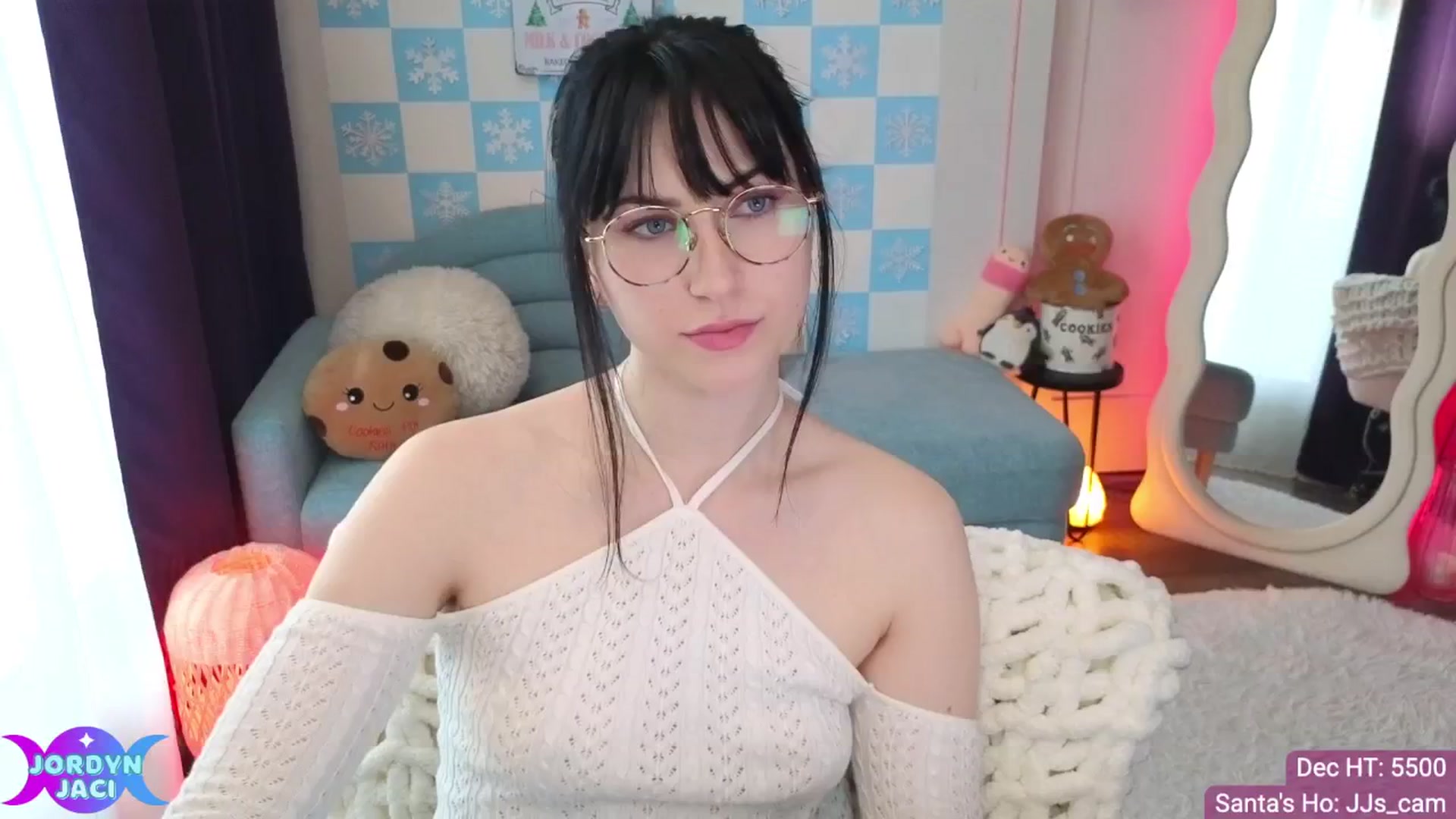 Gallery image thumbnail from JordynJaci's myfreecams stream on, 12/17/2025, 19:16 image 18 of 20