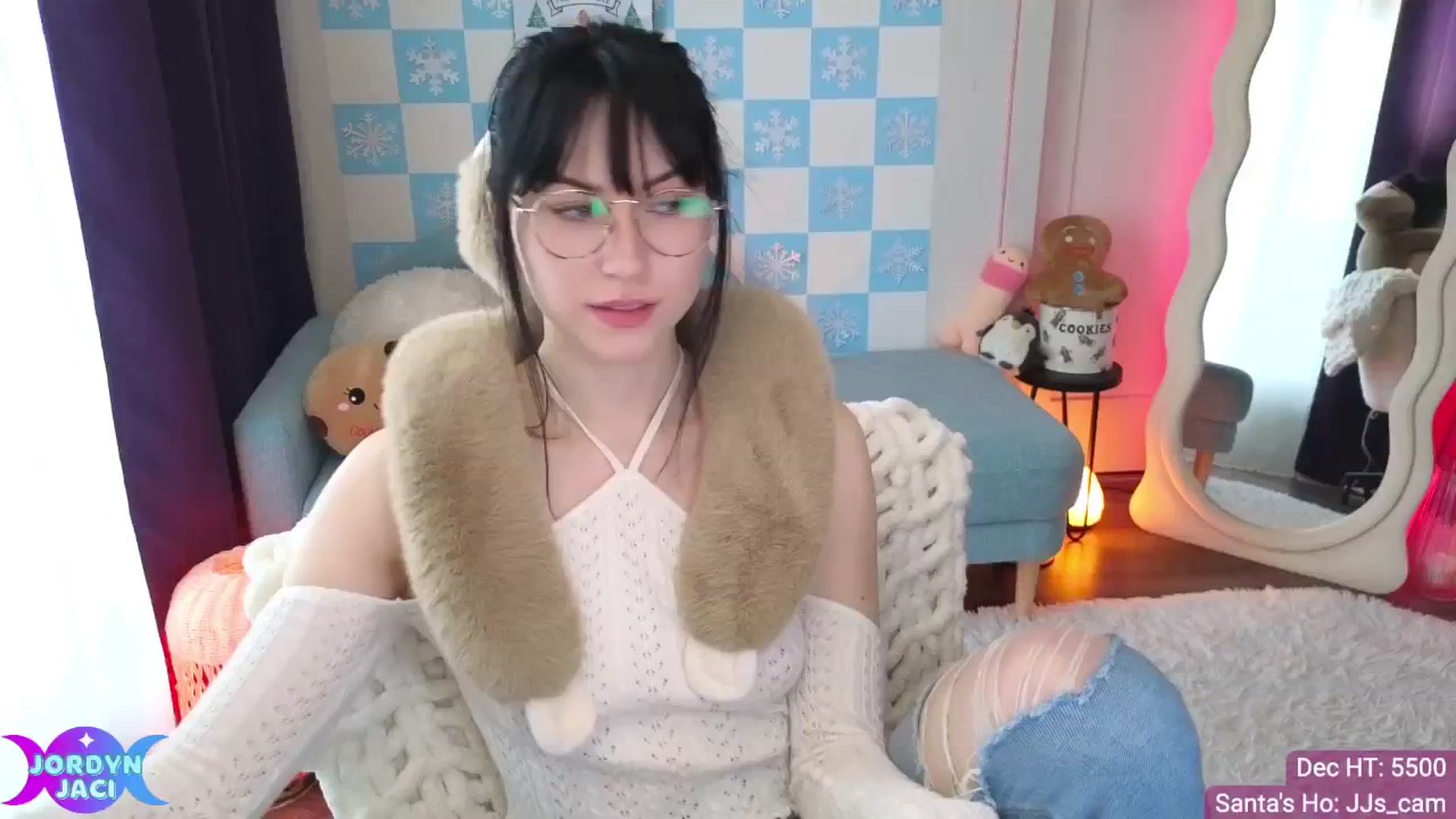 Gallery image thumbnail from JordynJaci's myfreecams stream on, 12/17/2025, 19:16 image 19 of 20