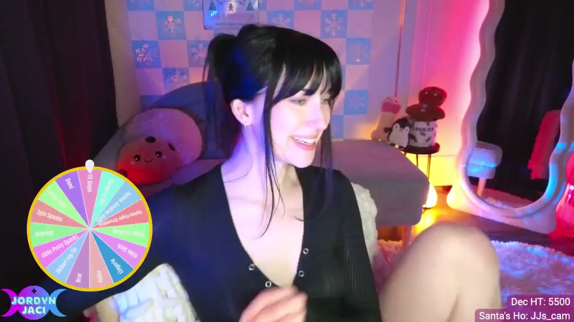 Gallery image thumbnail from JordynJaci's myfreecams stream on, 12/22/2025, 05:02 image 10 of 20