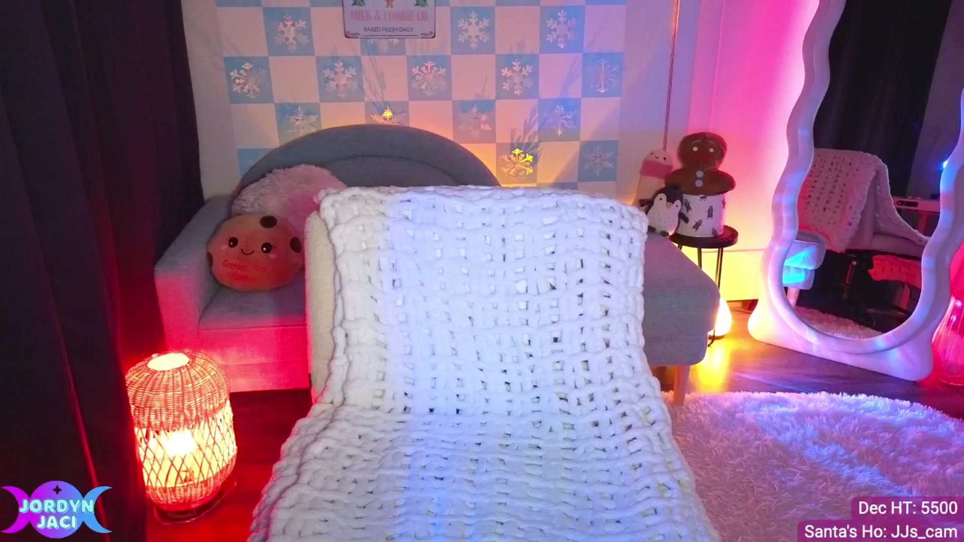 Gallery image thumbnail from JordynJaci's myfreecams stream on, 12/22/2025, 05:02 image 19 of 20