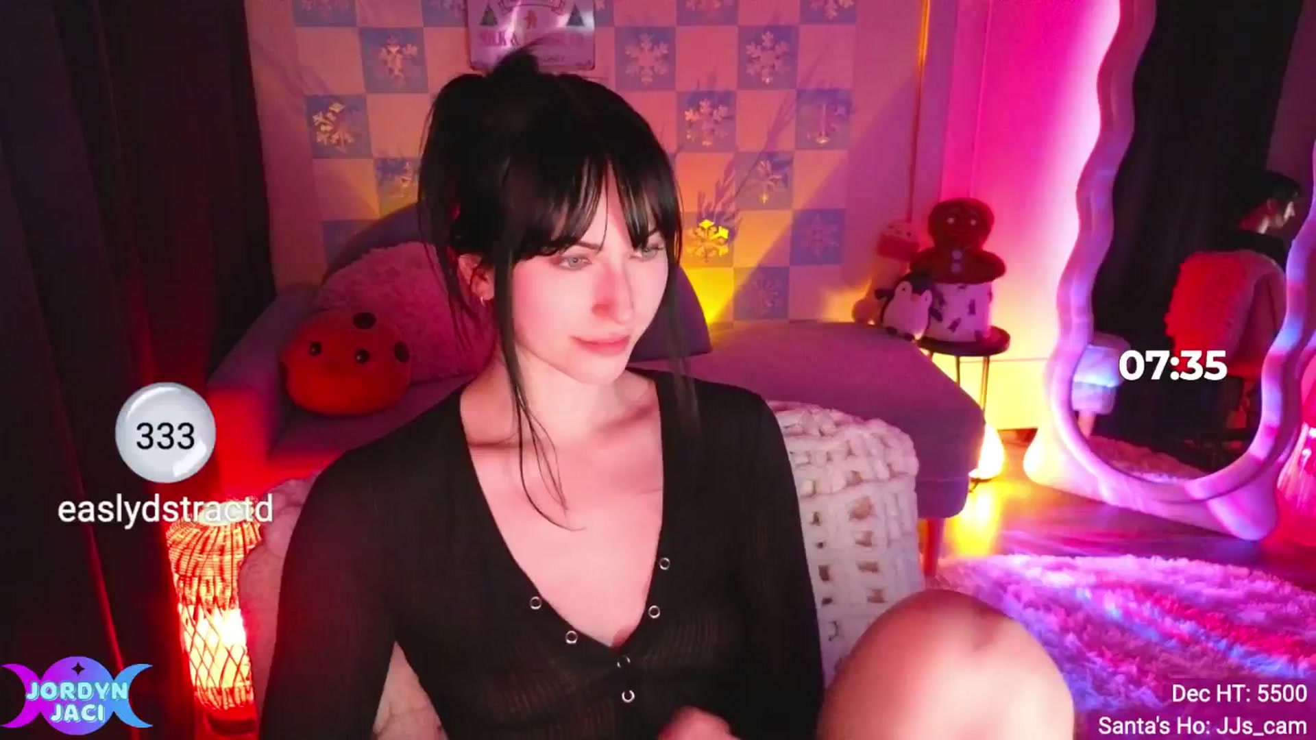 Gallery image thumbnail from JordynJaci's myfreecams stream on, 12/22/2025, 05:02 image 20 of 20
