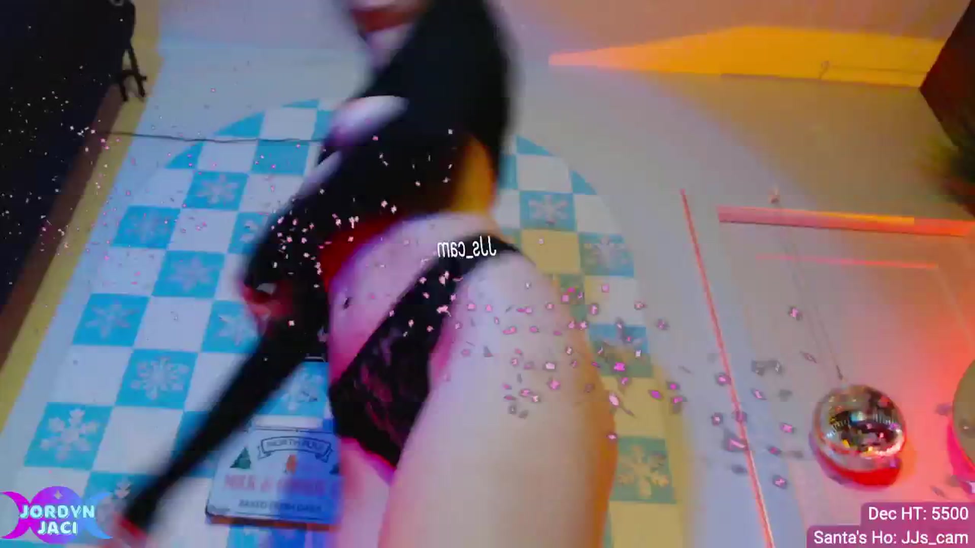 Gallery image thumbnail from JordynJaci's myfreecams stream on, 12/22/2025, 05:02 image 12 of 20