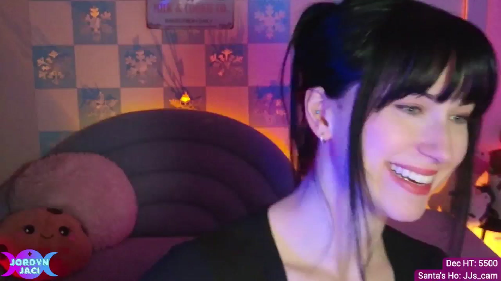 Gallery image thumbnail from JordynJaci's myfreecams stream on, 12/22/2025, 05:02 image 1 of 20