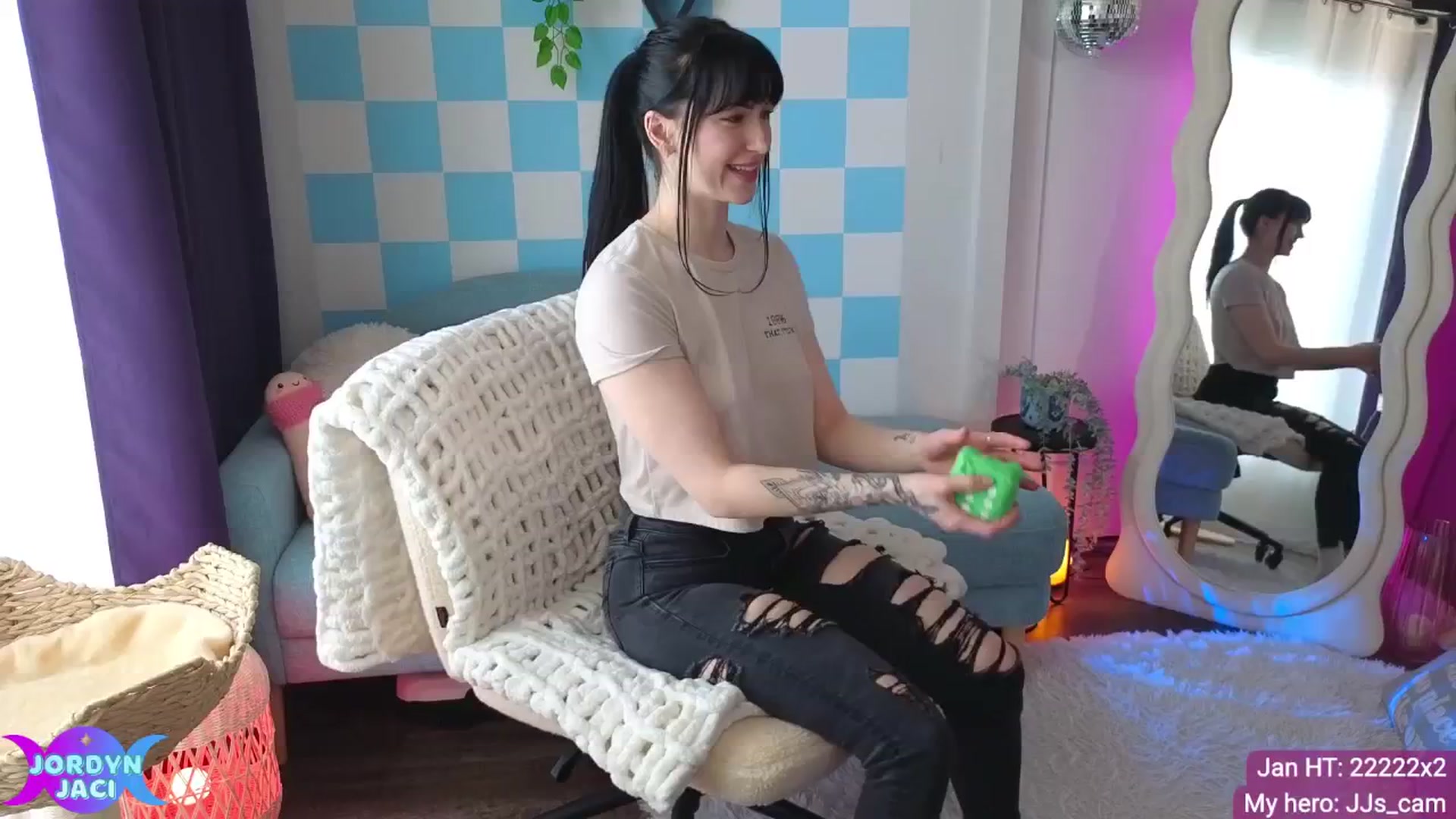 Gallery image thumbnail from JordynJaci's myfreecams stream on, 01/28/2026, 19:04 image 7 of 20