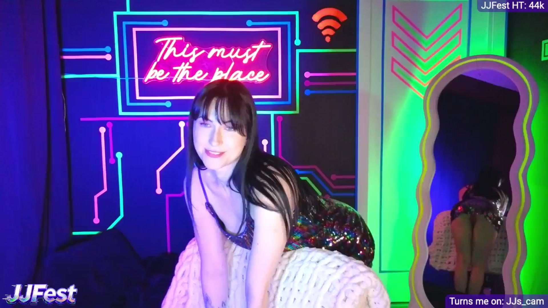 Gallery image thumbnail from JordynJaci's myfreecams stream on, 04/13/2026, 01:58 image 6 of 20