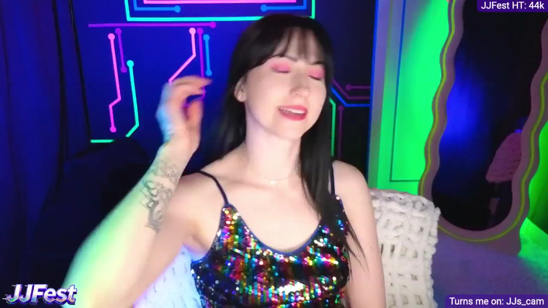 Gallery image thumbnail from JordynJaci's myfreecams stream on, 04/13/2026, 01:58 image 14 of 20