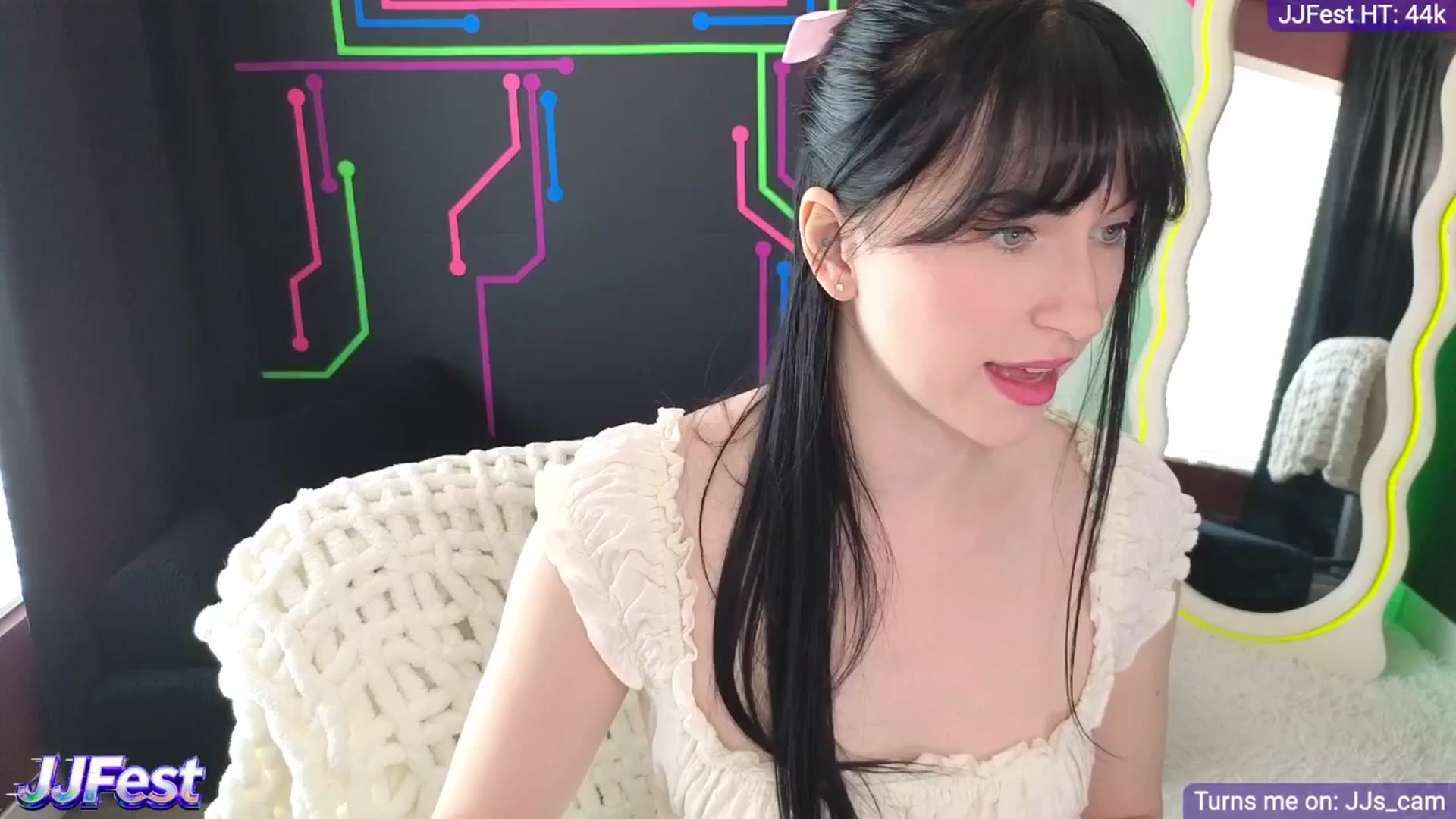 Gallery image thumbnail from JordynJaci's myfreecams stream on, 04/14/2026, 19:04 image 6 of 20