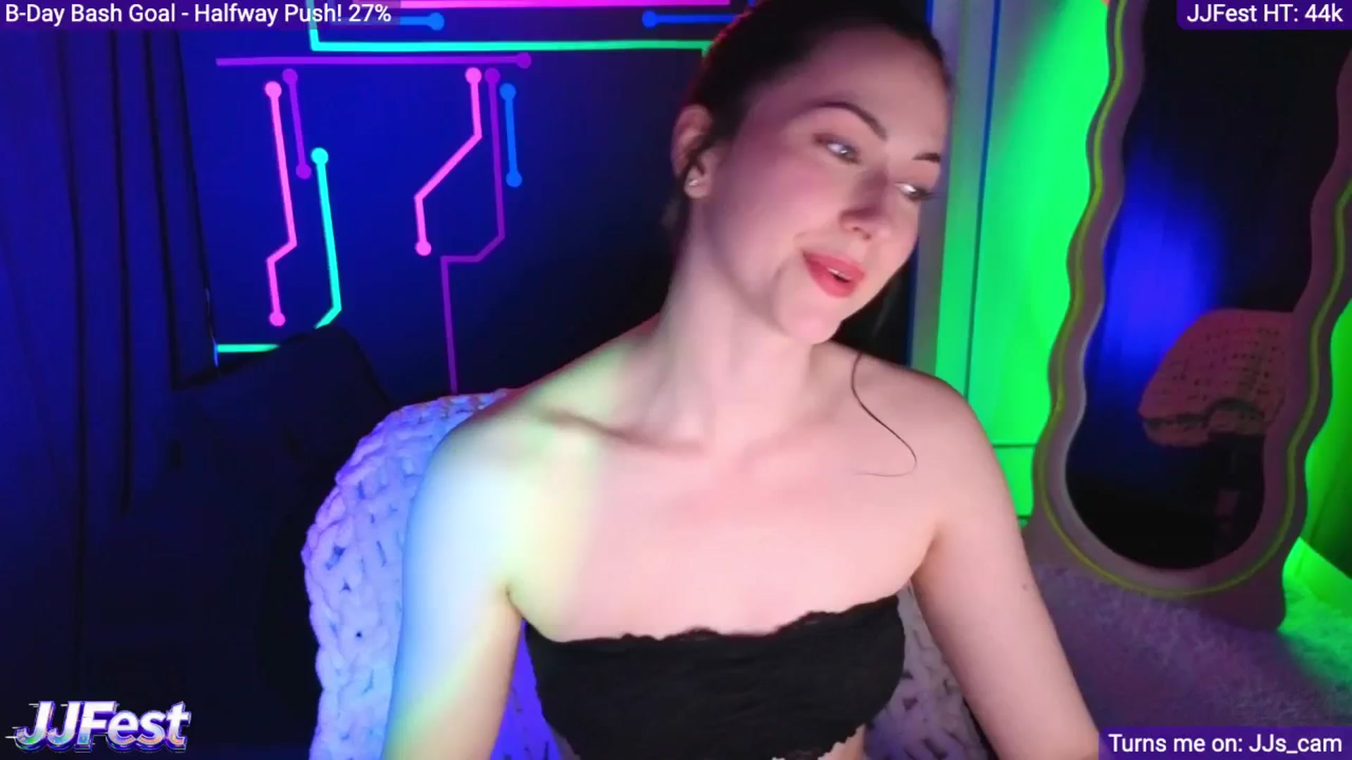 Gallery image thumbnail from JordynJaci's myfreecams stream on, 04/20/2026, 03:04 image 1 of 20