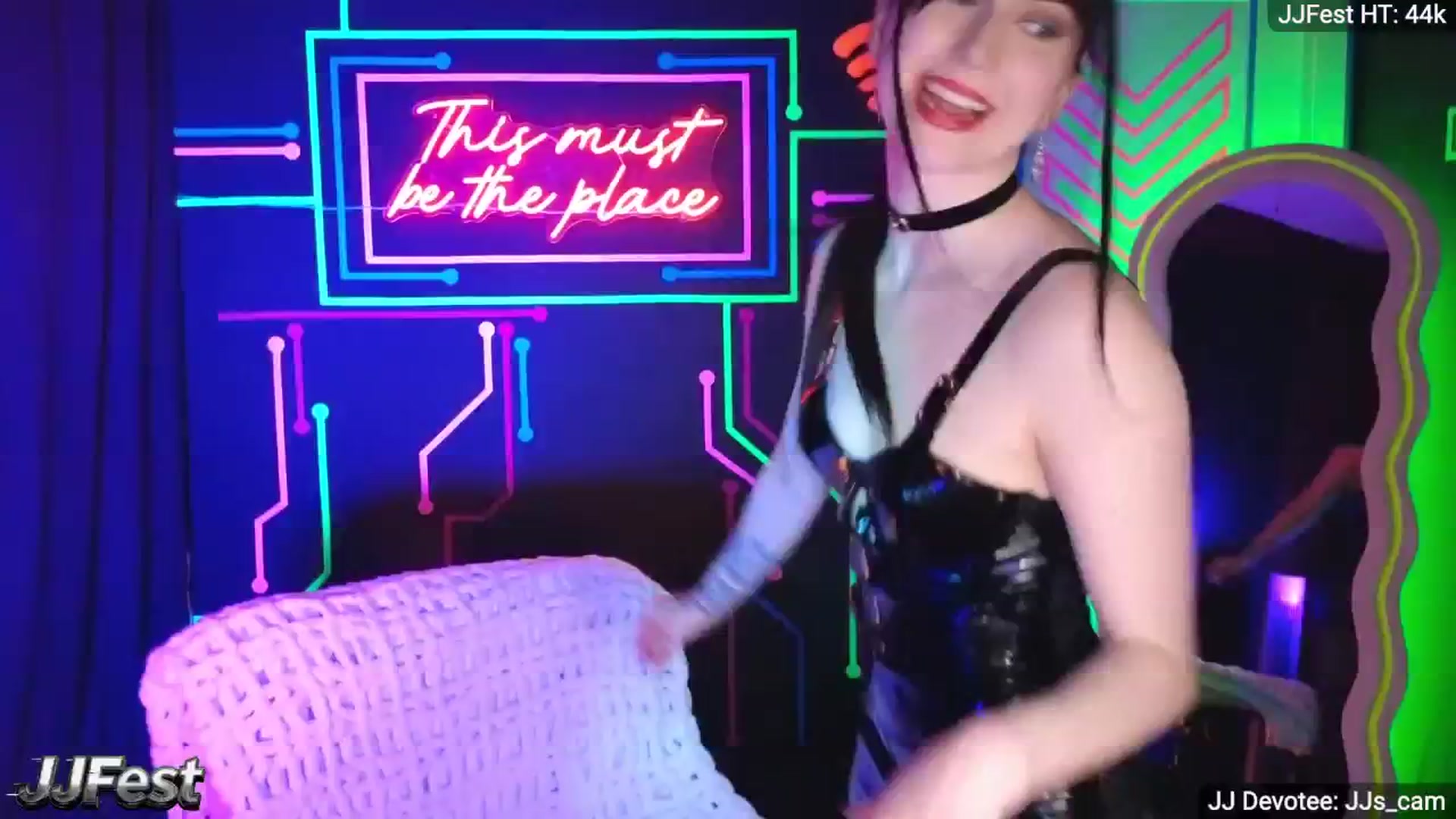 Gallery image thumbnail from JordynJaci's myfreecams stream on, 04/23/2026, 04:26 image 15 of 20