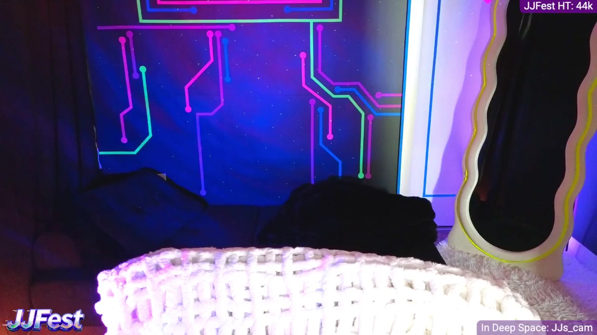 Gallery image thumbnail from JordynJaci's myfreecams stream on, 04/24/2026, 02:06 image 2 of 20
