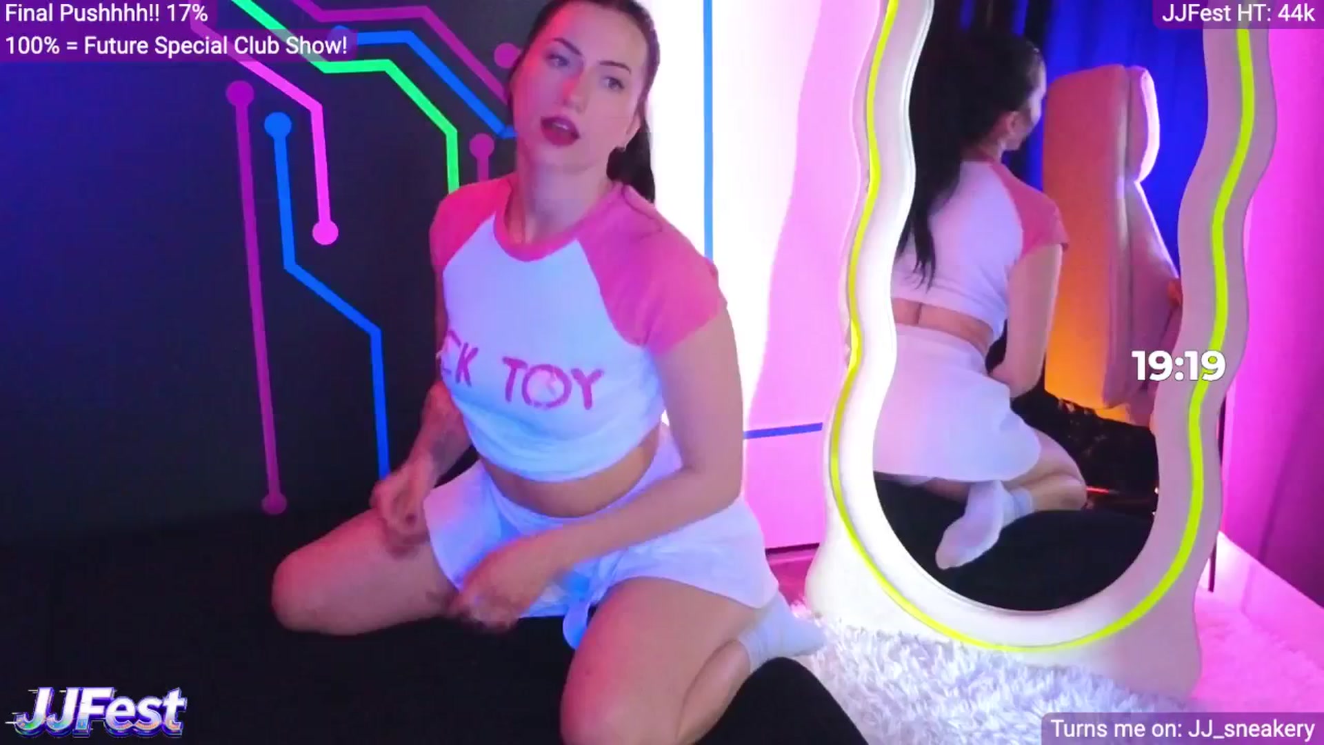 Gallery image thumbnail from JordynJaci's myfreecams stream on, 04/29/2026, 18:06 image 17 of 20
