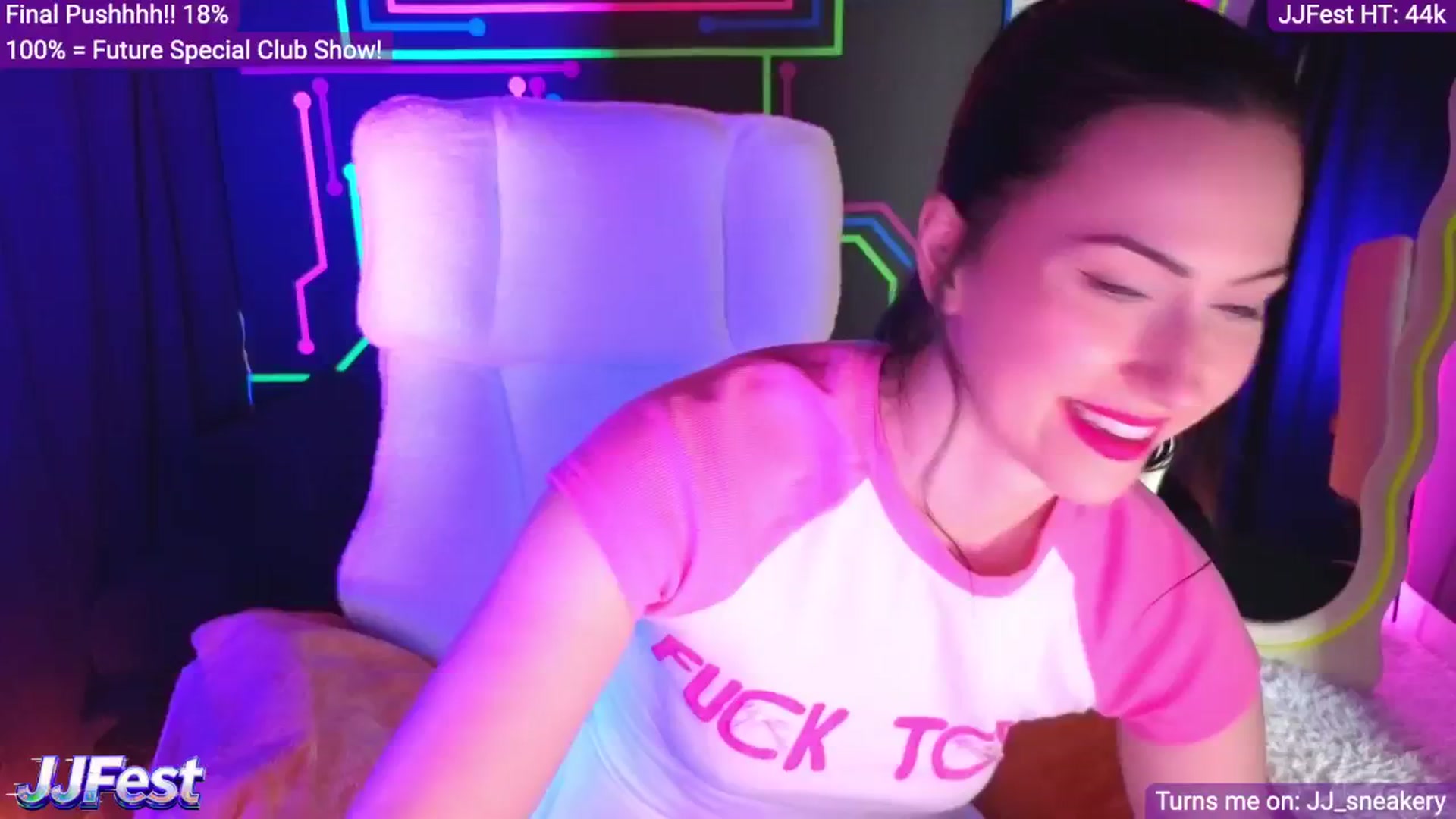 Gallery image thumbnail from JordynJaci's myfreecams stream on, 04/29/2026, 19:03 image 16 of 20