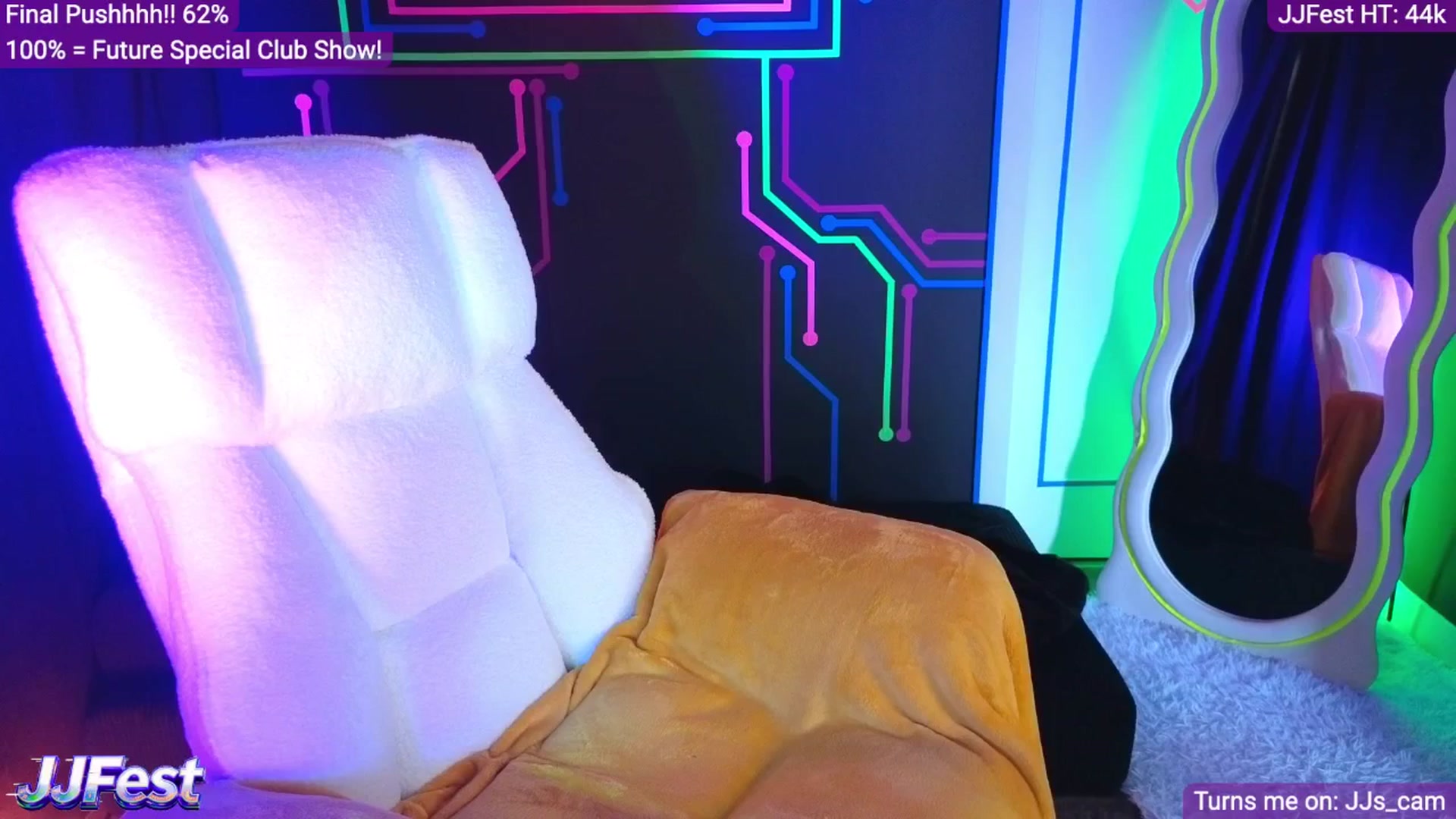 Gallery image thumbnail from JordynJaci's myfreecams stream on, 04/30/2026, 19:02 image 11 of 20