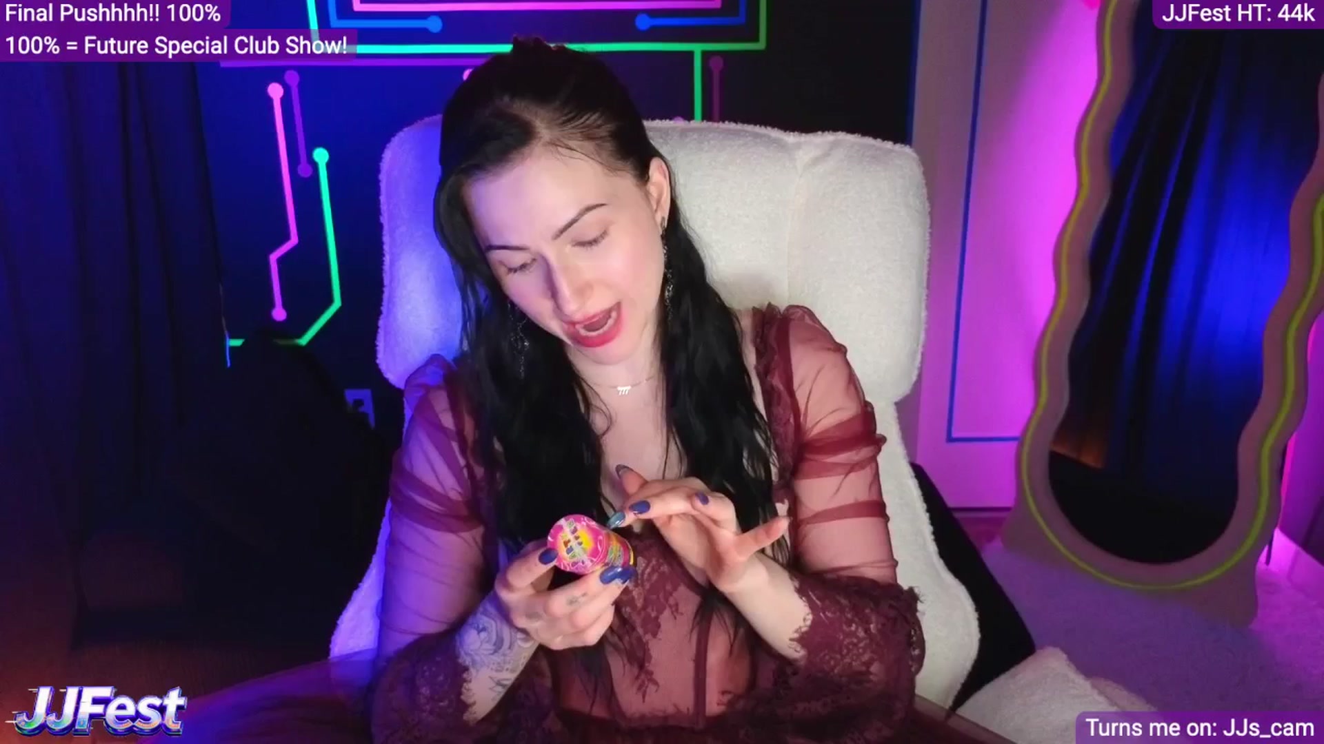 Gallery image thumbnail from JordynJaci's myfreecams stream on, 05/01/2026, 04:38 image 17 of 20