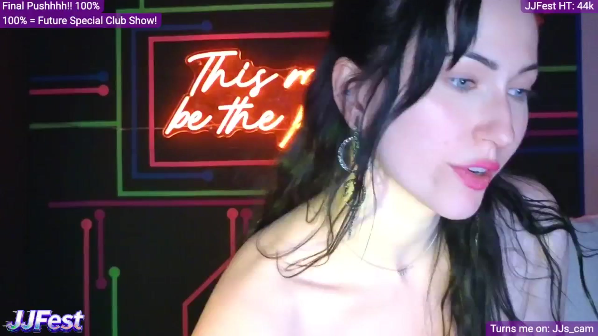 Gallery image thumbnail from JordynJaci's myfreecams stream on, 05/01/2026, 06:07 image 9 of 20