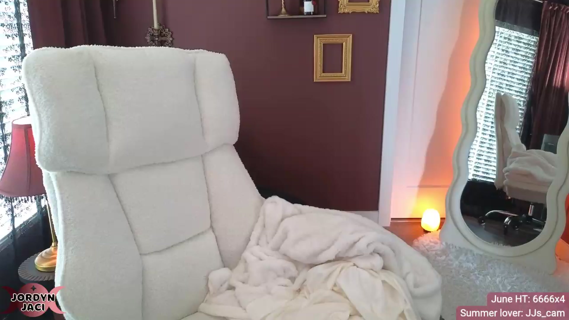 Gallery image thumbnail from JordynJaci's myfreecams stream on, 06/04/2026, 18:06 image 17 of 20