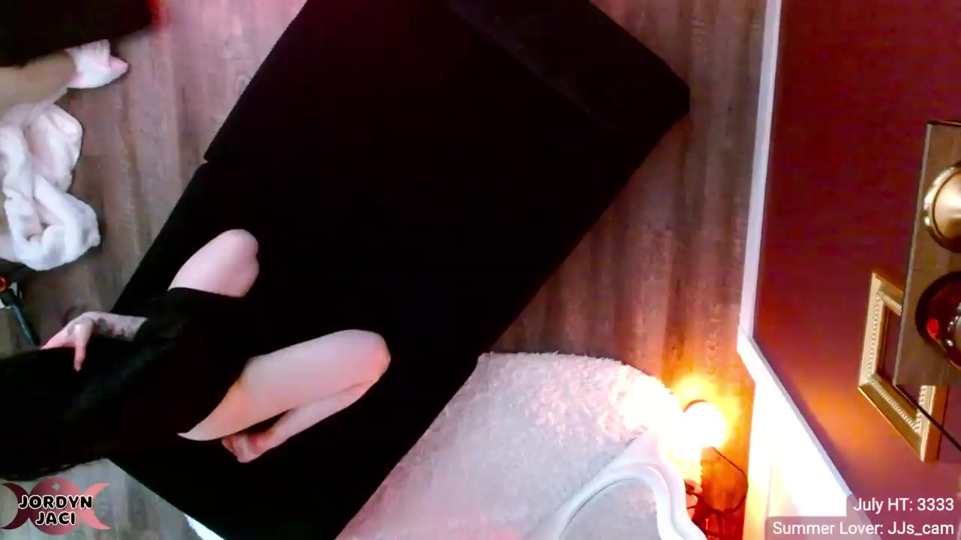 Gallery image thumbnail from JordynJaci's myfreecams stream on, 07/17/2026, 18:01 image 10 of 20