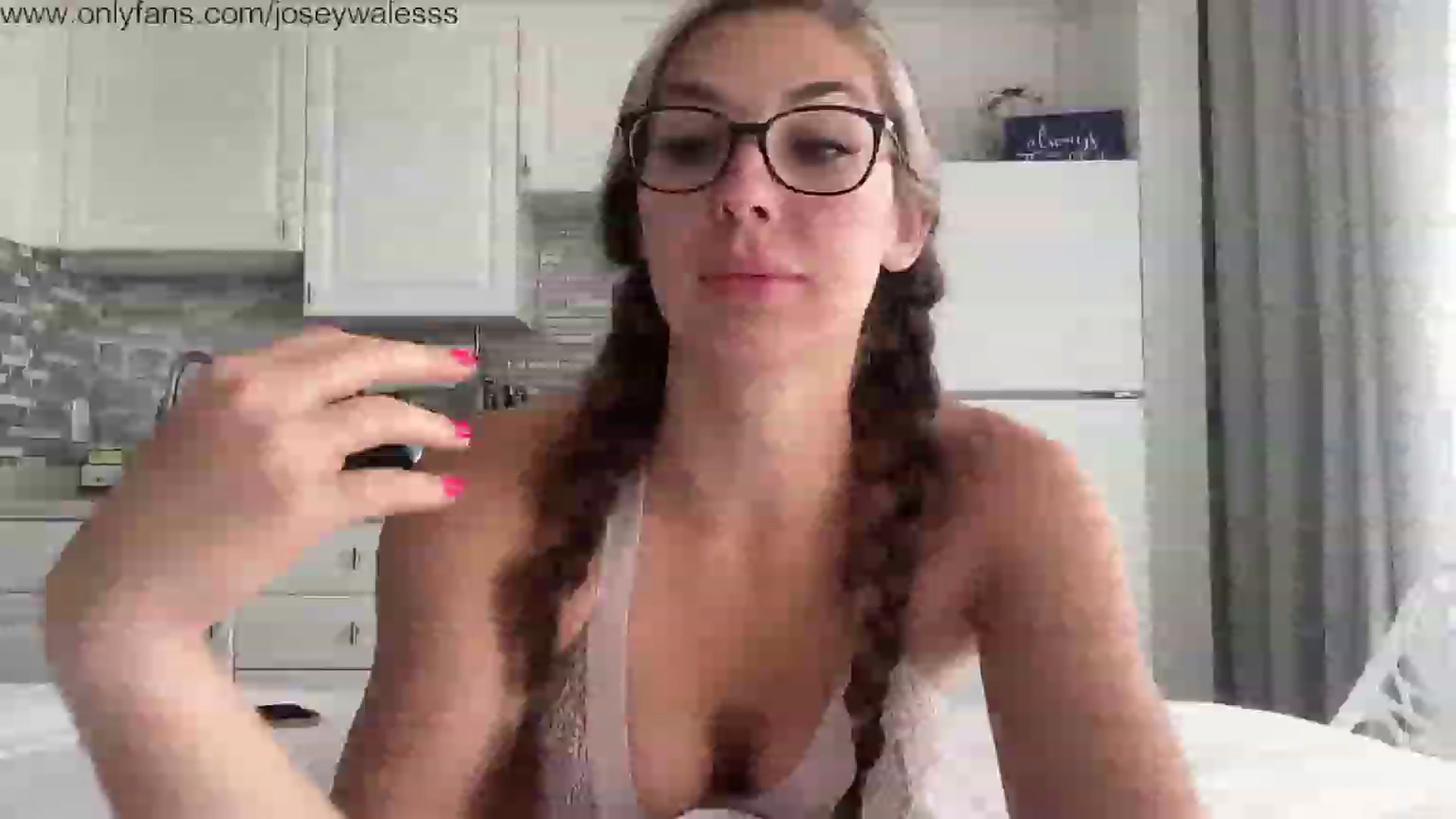 Gallery image thumbnail from Joseywalesssx's myfreecams stream on, 03/05/2023, 15:43 image 13 of 20
