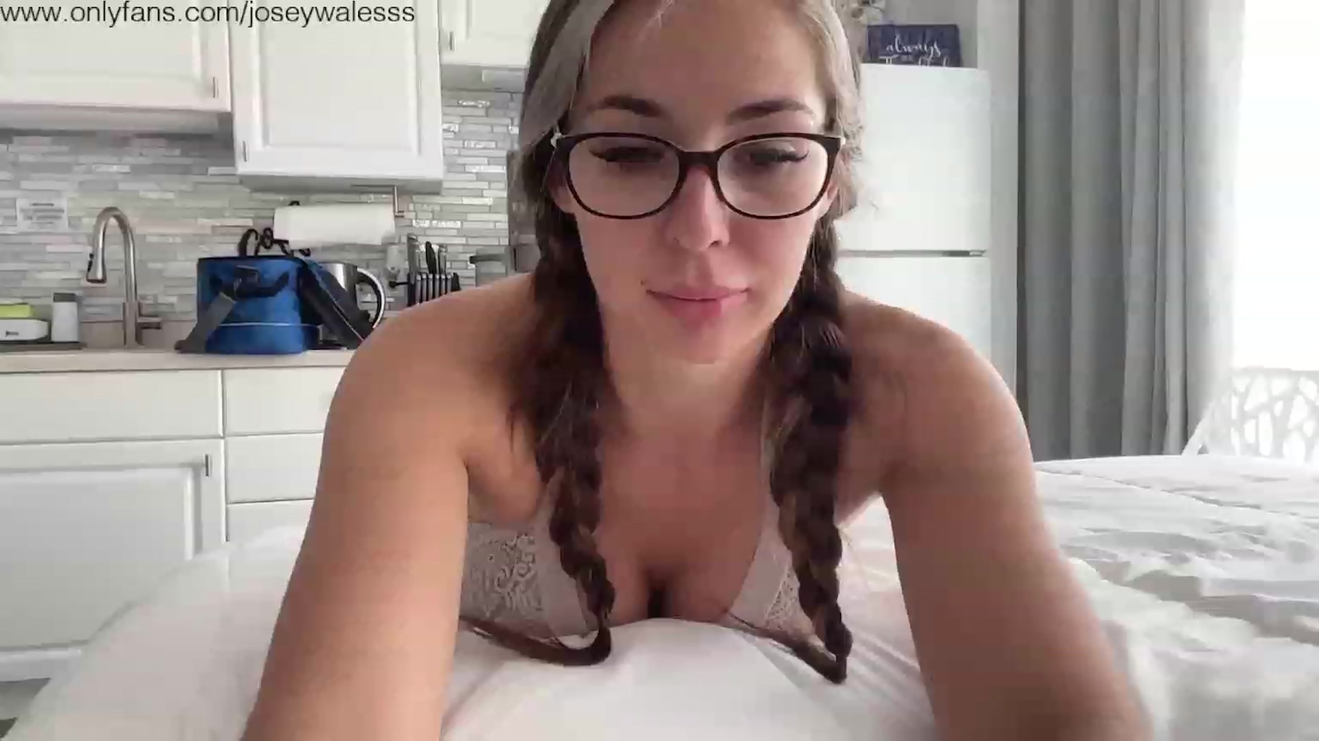 Gallery image thumbnail from Joseywalesssx's myfreecams stream on, 03/05/2023, 15:43 image 20 of 20