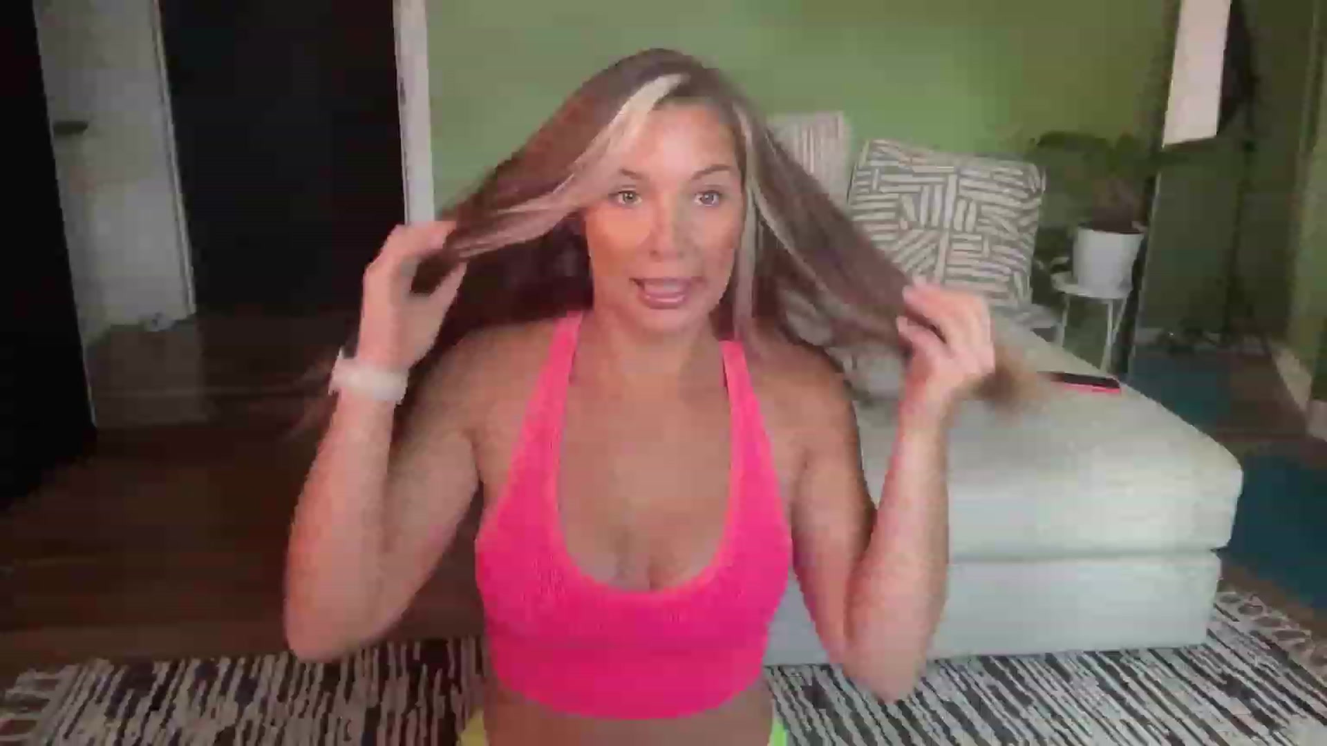 Gallery image thumbnail from Joseywalesssx's myfreecams stream on, 09/05/2023, 19:46 image 6 of 20