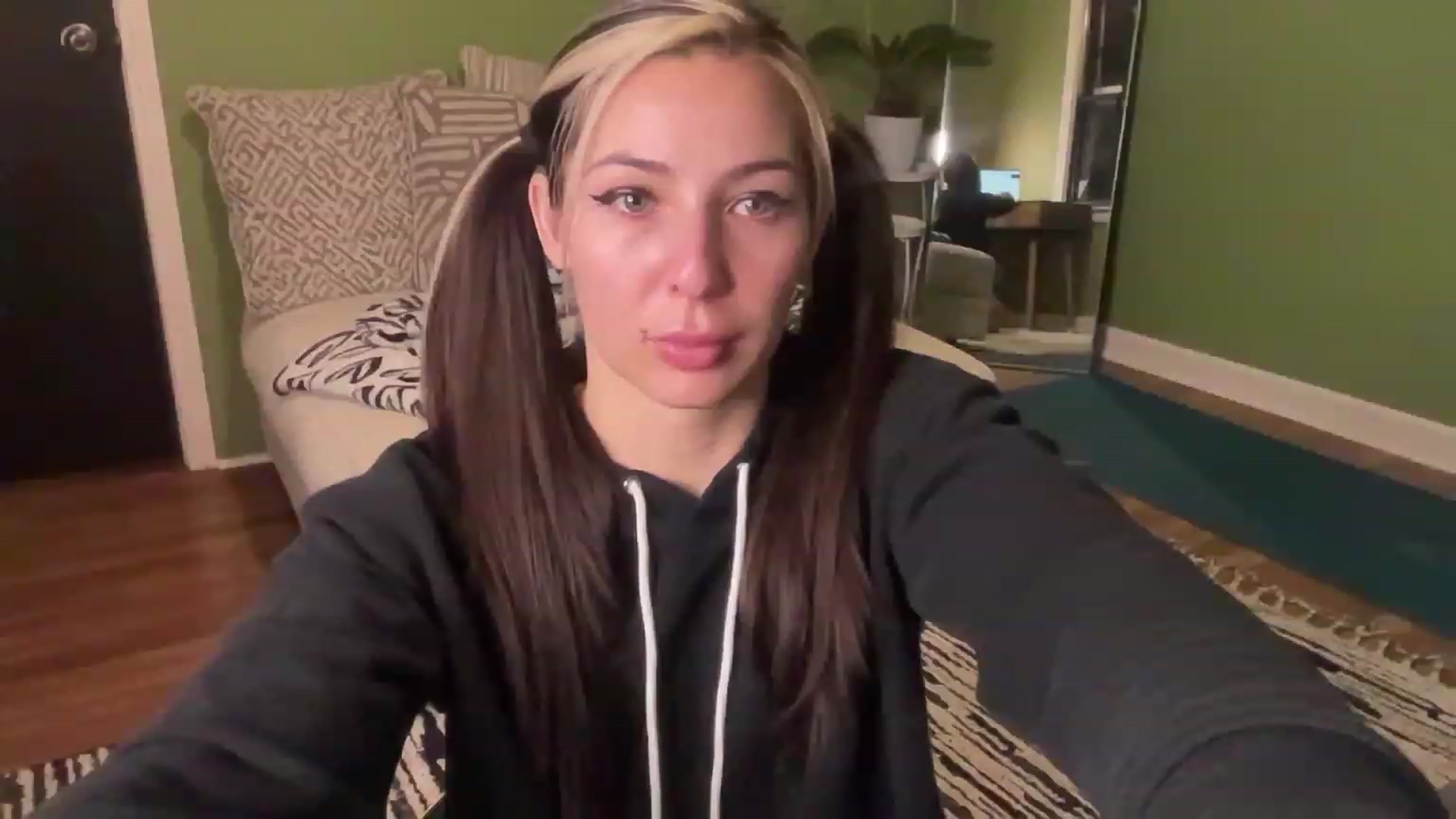 Gallery image thumbnail from Joseywalesssx's myfreecams stream on, 01/23/2024, 02:03 image 19 of 20