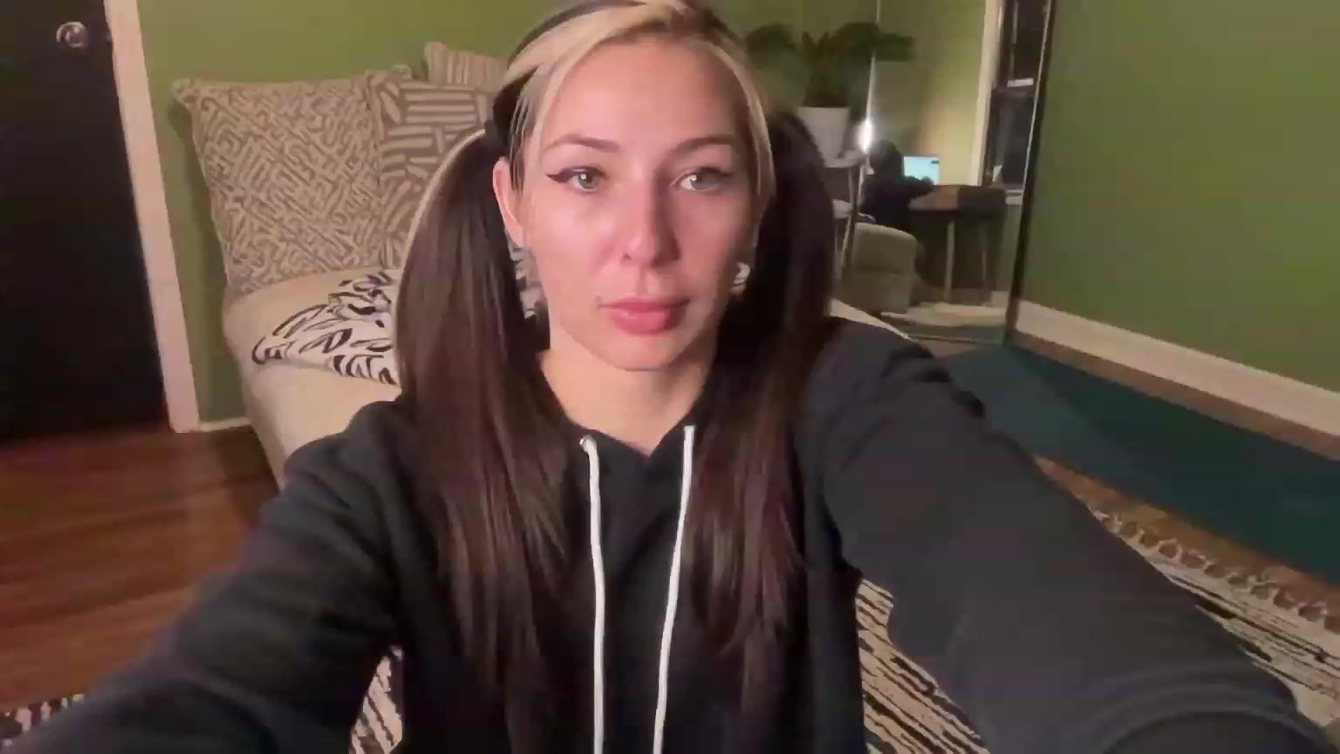 Gallery image thumbnail from Joseywalesssx's myfreecams stream on, 01/23/2024, 02:03 image 18 of 20