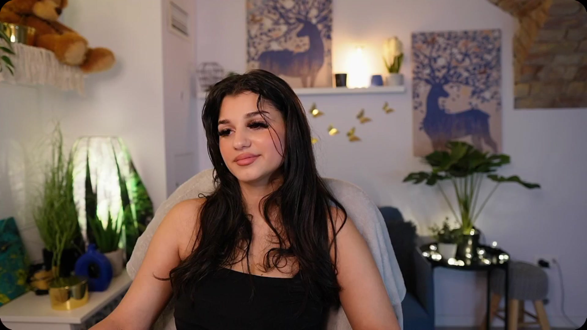 Gallery image thumbnail from Josie__Lynn's myfreecams stream on, 08/11/2025, 12:16 image 16 of 20