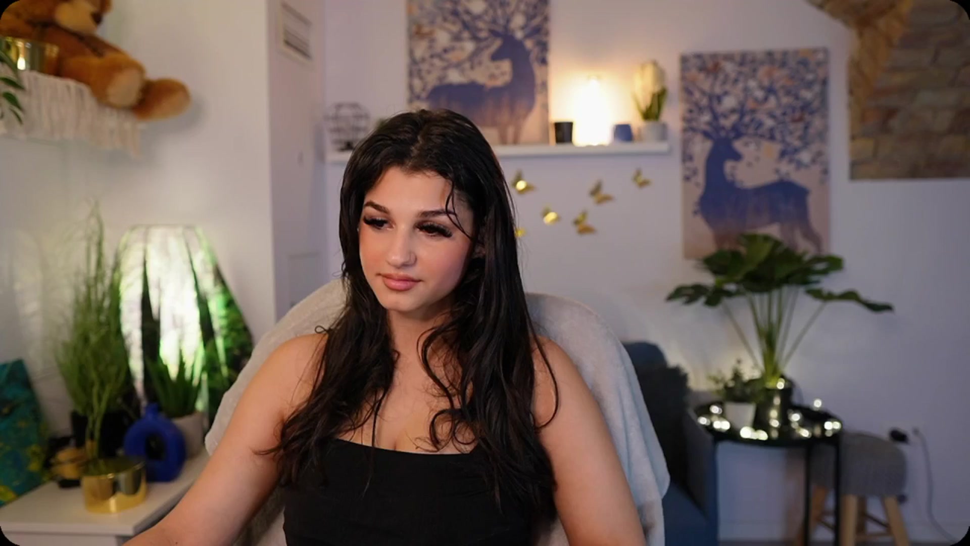 Gallery image thumbnail from Josie__Lynn's myfreecams stream on, 08/11/2025, 12:16 image 2 of 20