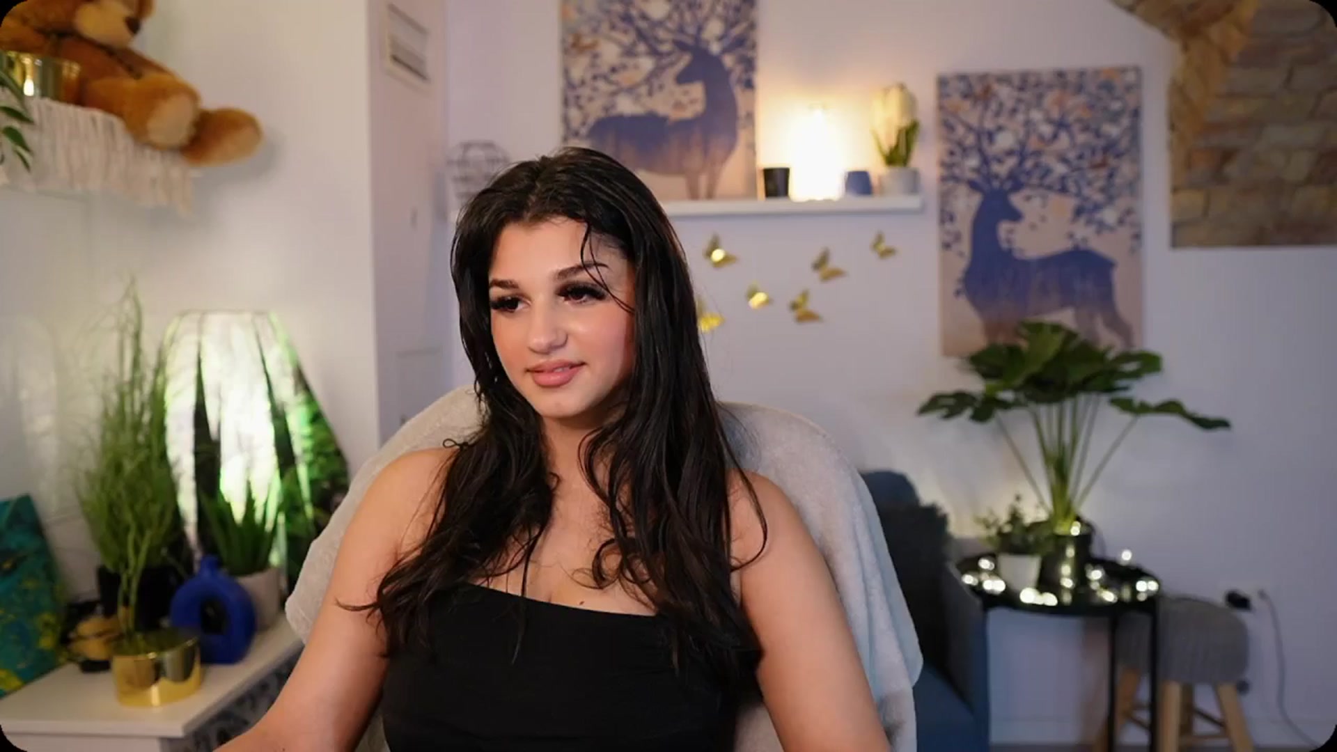 Gallery image thumbnail from Josie__Lynn's myfreecams stream on, 08/11/2025, 12:16 image 4 of 20
