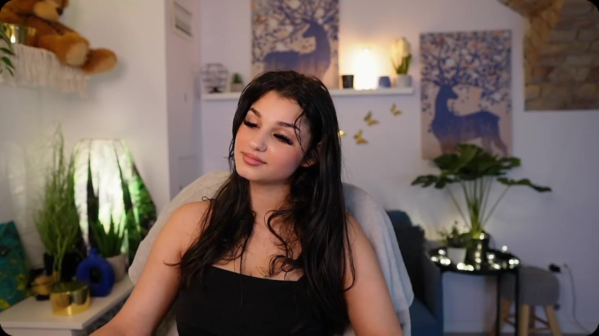 Gallery image thumbnail from Josie__Lynn's myfreecams stream on, 08/11/2025, 12:16 image 10 of 20