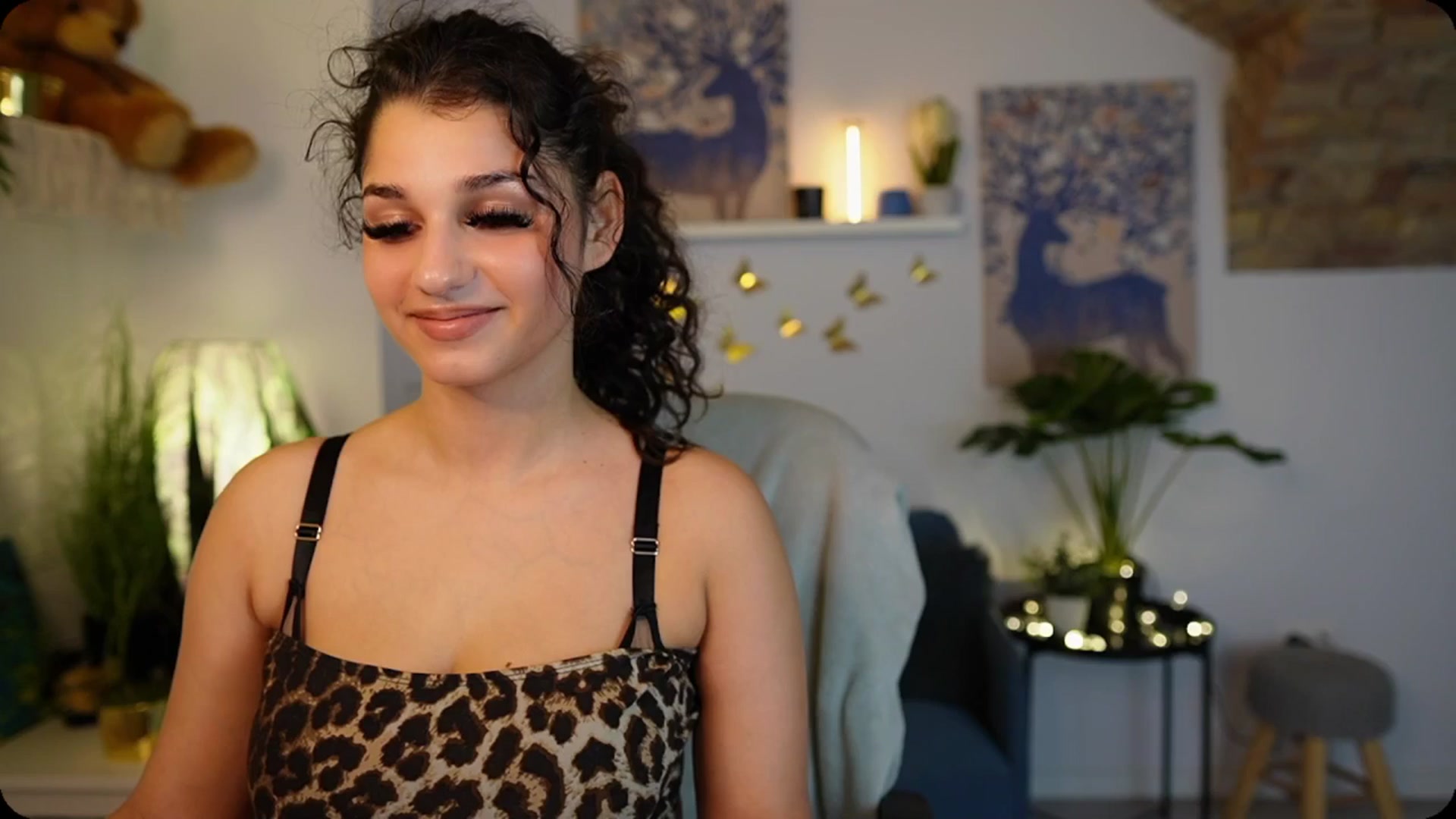 Gallery image thumbnail from Josie__Lynn's myfreecams stream on, 08/12/2025, 15:01 image 2 of 20