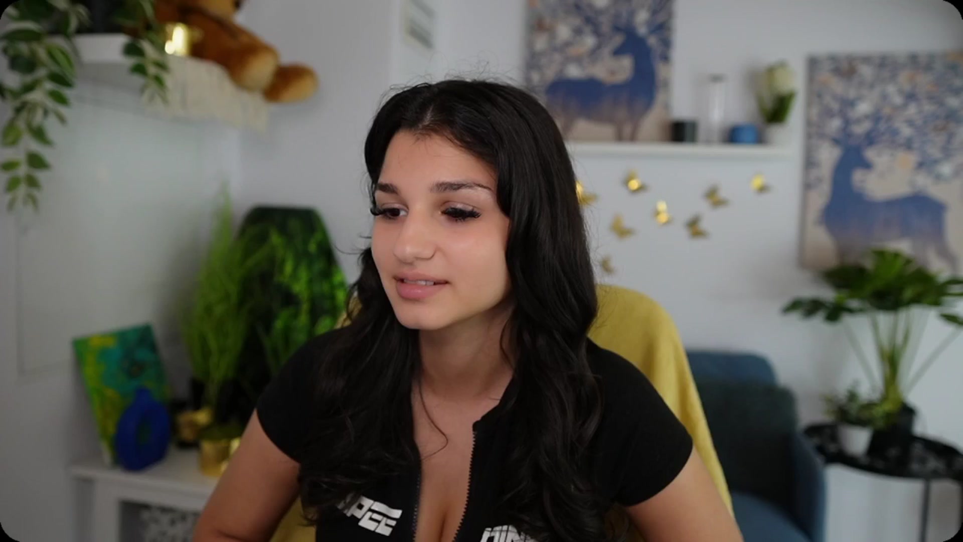 Gallery image thumbnail from Josie__Lynn's myfreecams stream on, 08/23/2025, 11:01 image 4 of 20