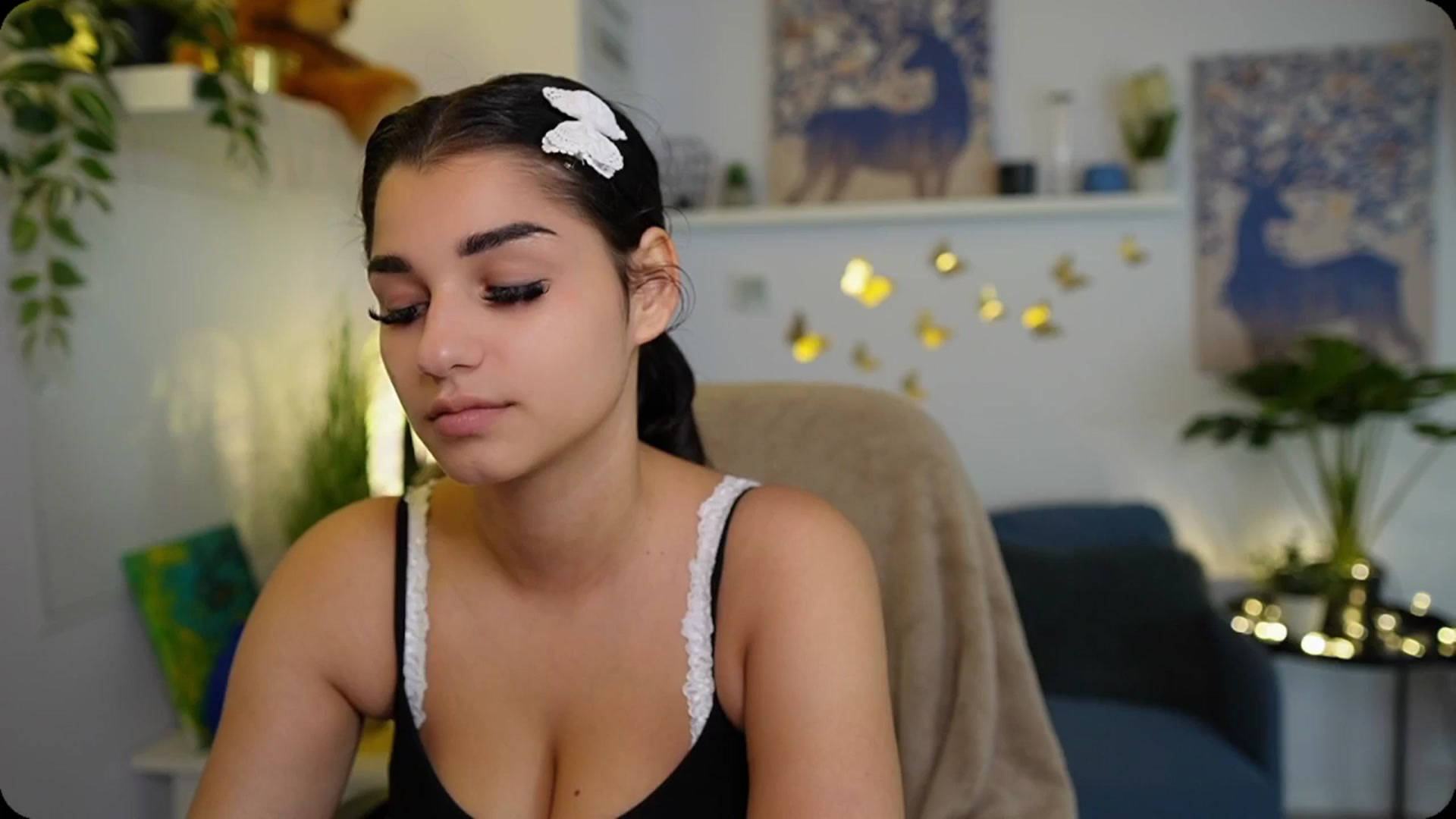 Gallery image thumbnail from Josie__Lynn's myfreecams stream on, 08/26/2025, 09:05 image 8 of 20