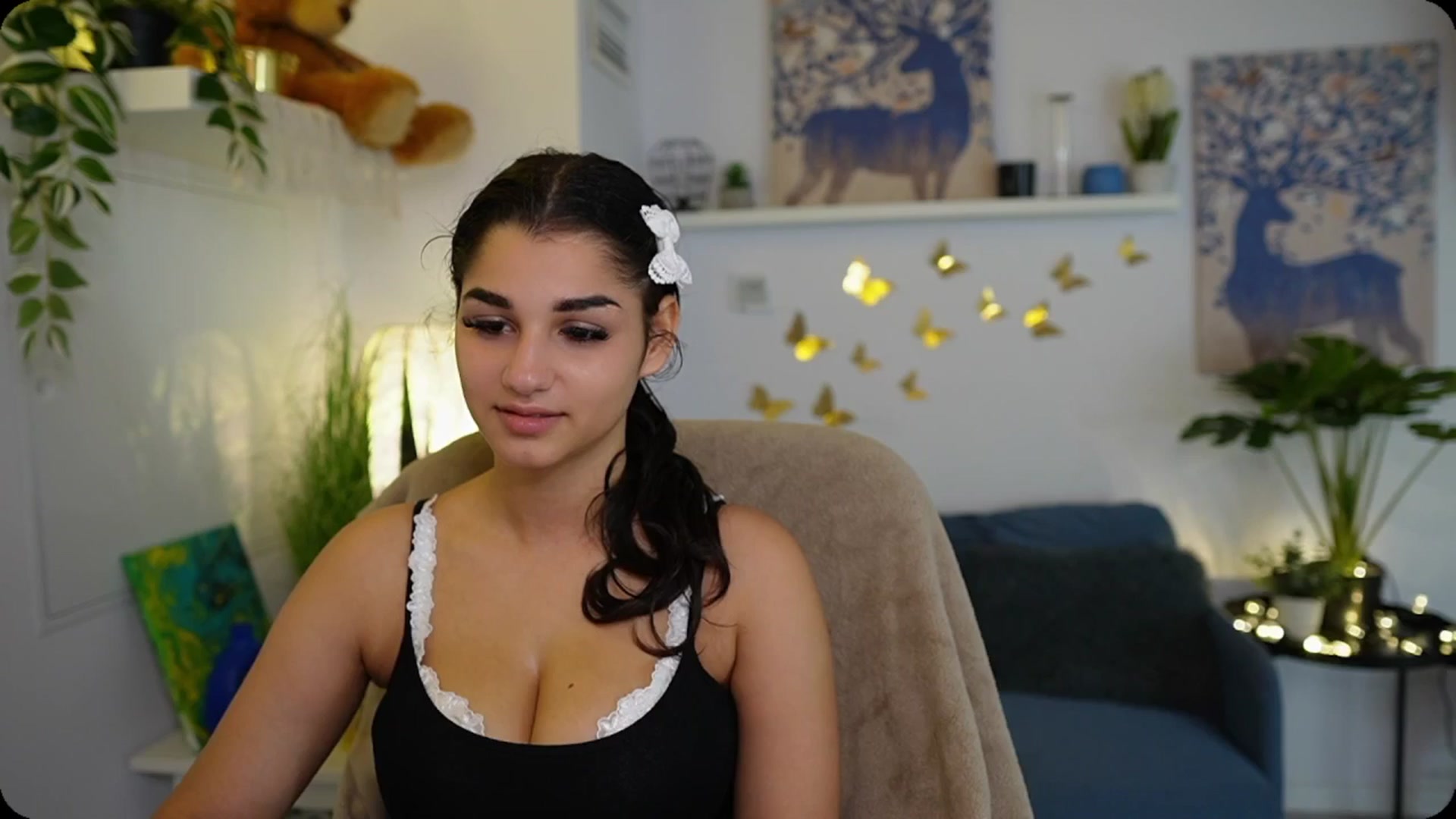 Gallery image thumbnail from Josie__Lynn's myfreecams stream on, 08/26/2025, 09:47 image 17 of 20