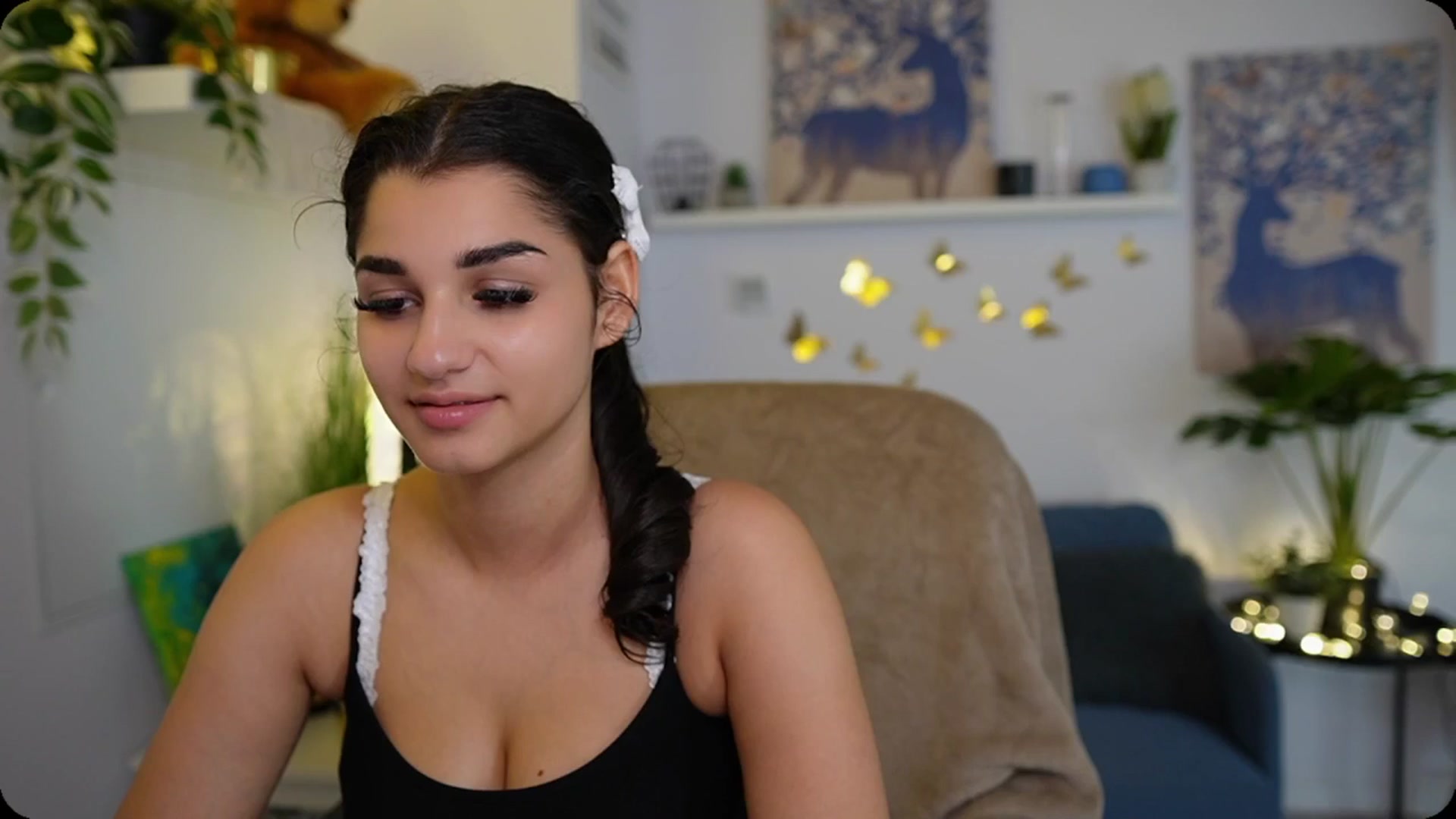 Gallery image thumbnail from Josie__Lynn's myfreecams stream on, 08/26/2025, 12:03 image 10 of 20