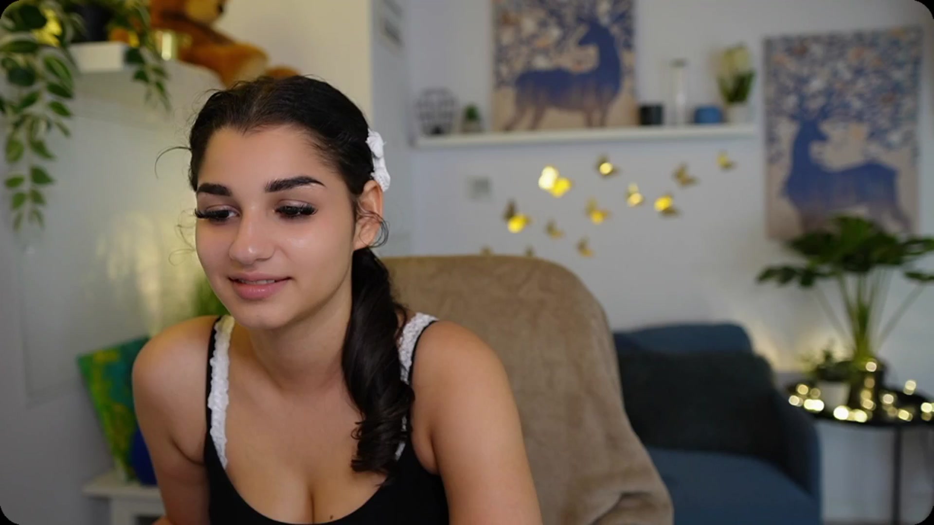 Gallery image thumbnail from Josie__Lynn's myfreecams stream on, 08/26/2025, 12:03 image 7 of 20